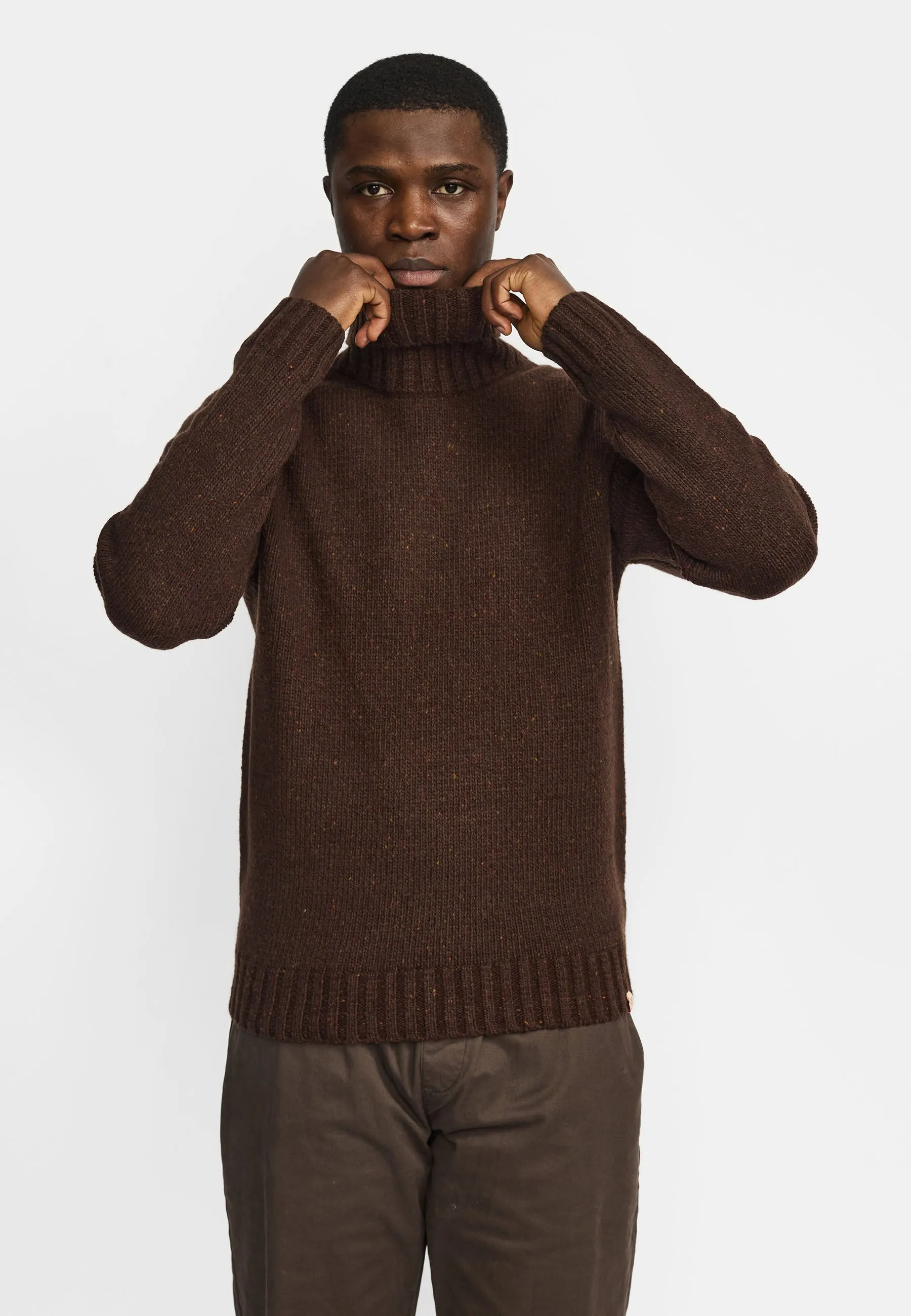 High-neck Sweater / 6568 - Darkbrown sold by Revolution