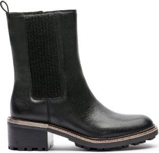 Kourtly Leather Black sold by Quarks / Urban Trail