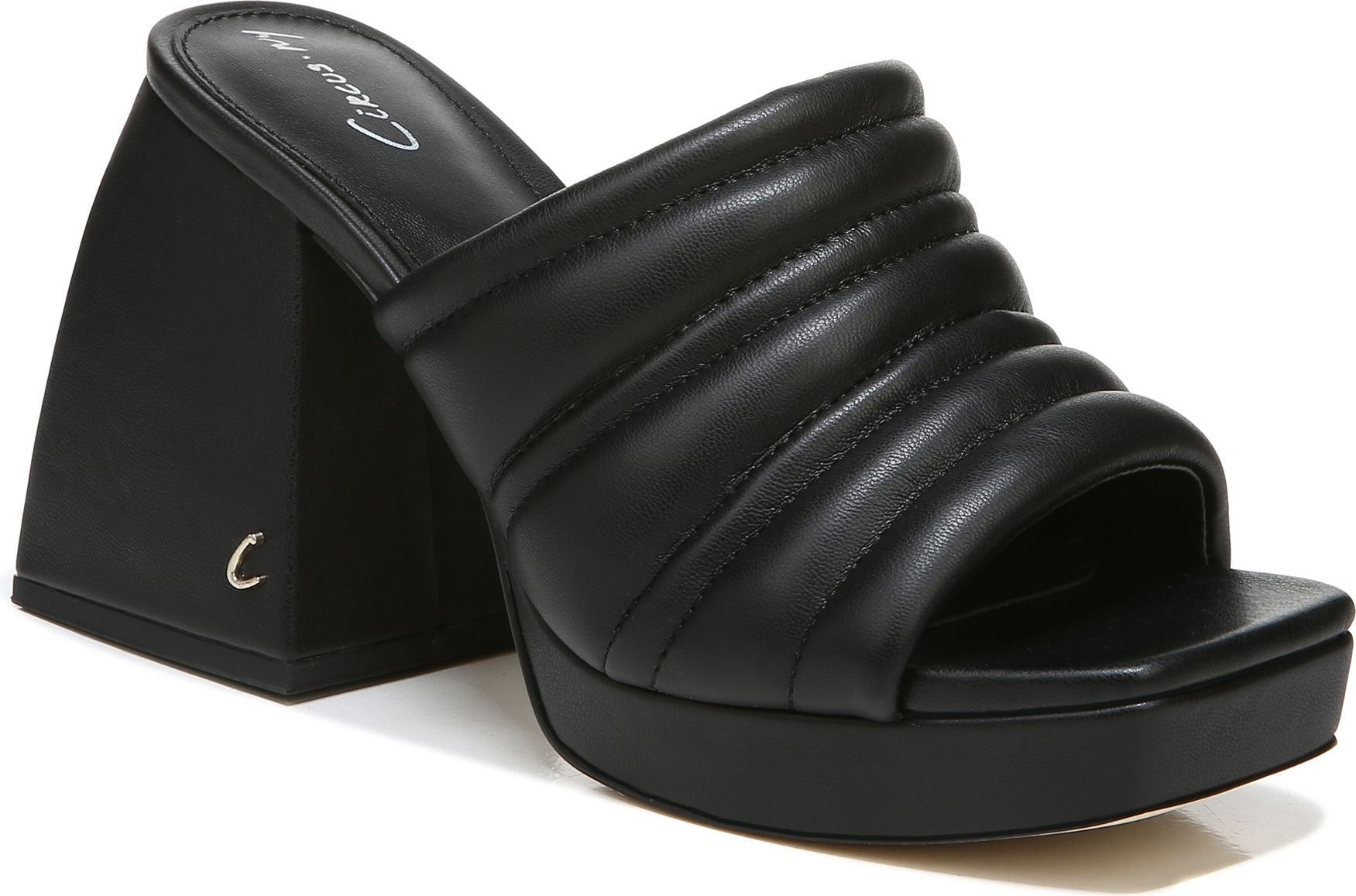 Marlie Black sold by Quarks / Urban Trail