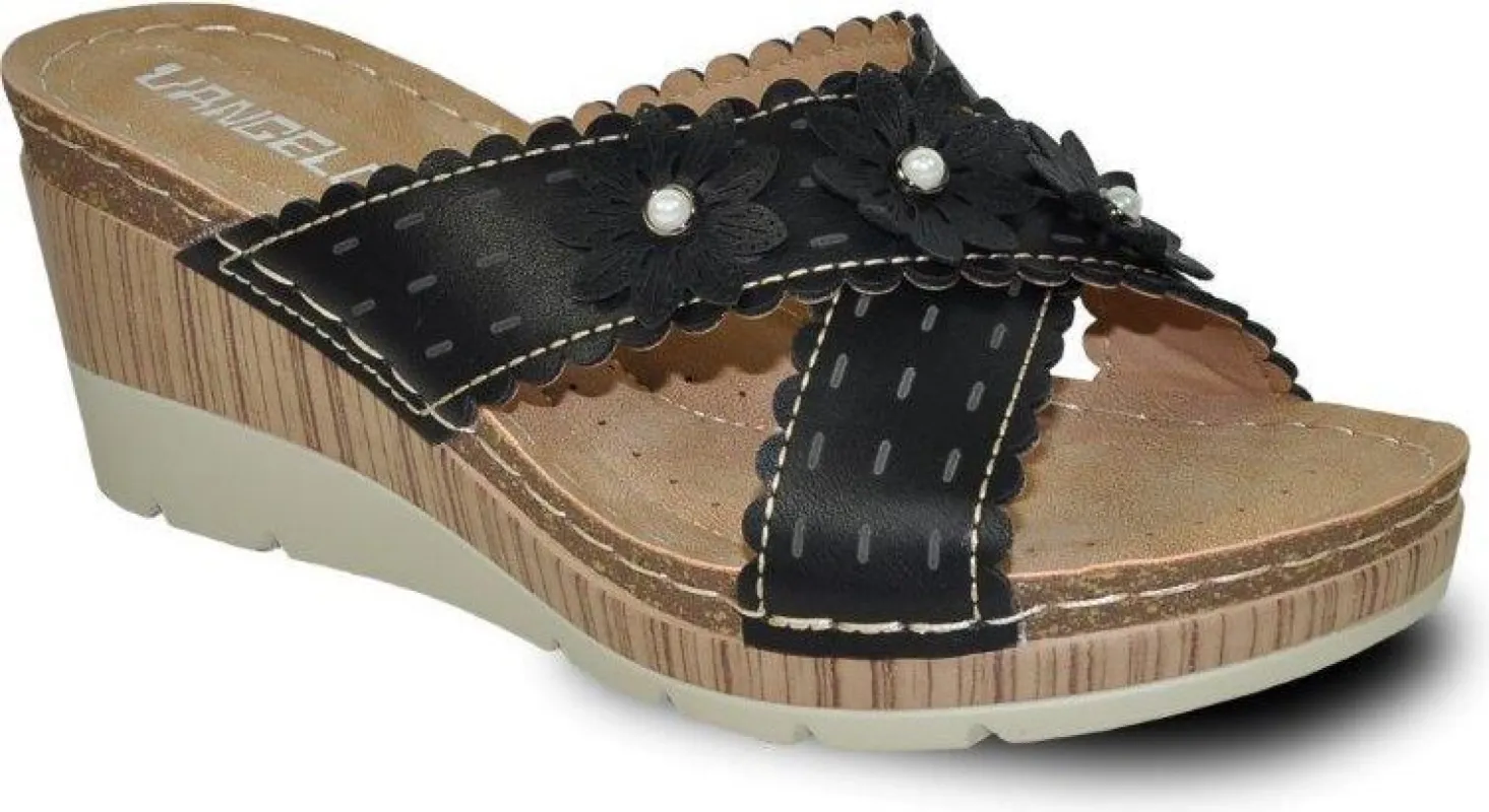 Lucia Black sold by Quarks / Urban Trail