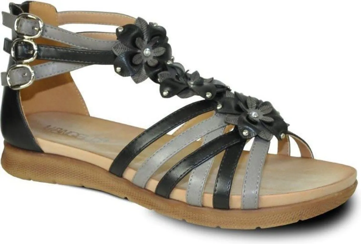 Lila Black sold by Quarks / Urban Trail