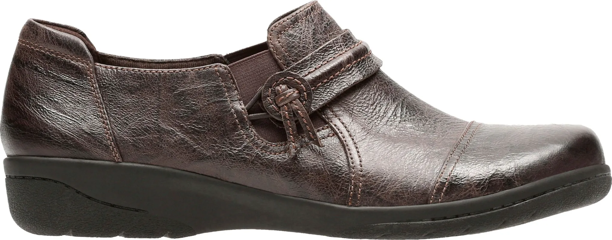 Cheyn Madi Brown sold by Quarks / Urban Trail