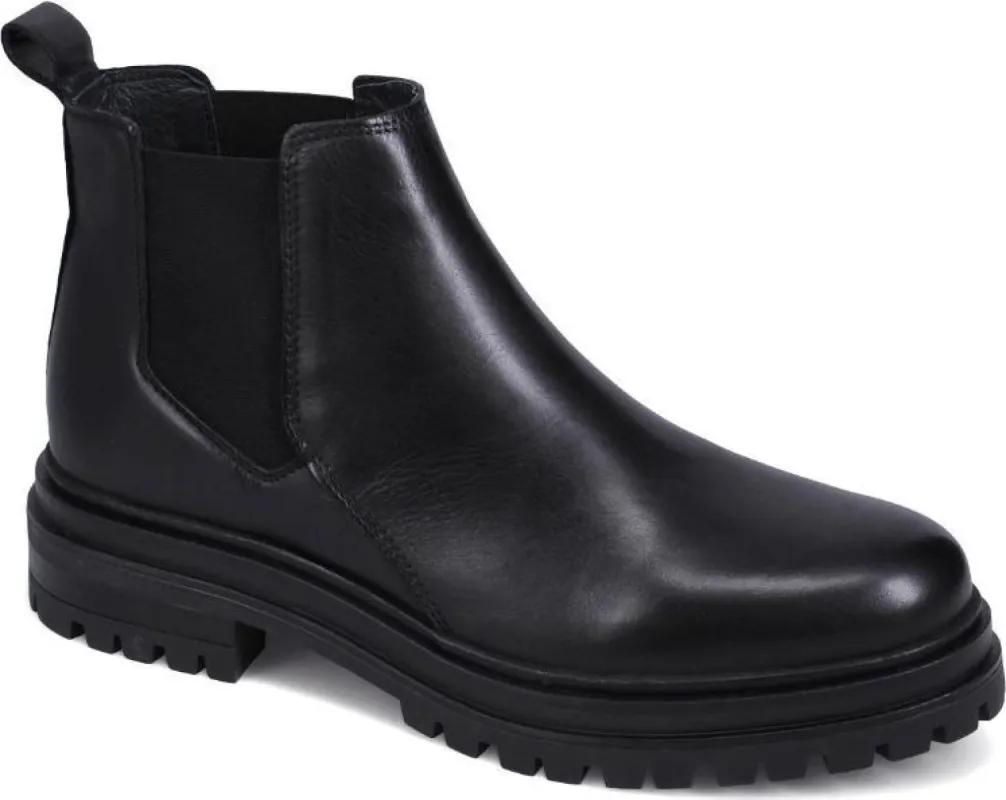 Levona Black sold by Quarks / Urban Trail