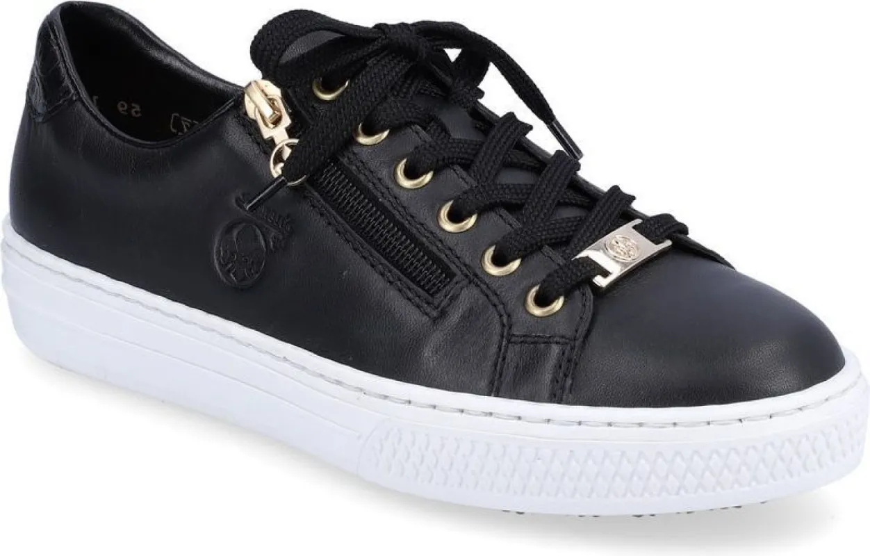 Black Lace Up sold by Quarks / Urban Trail