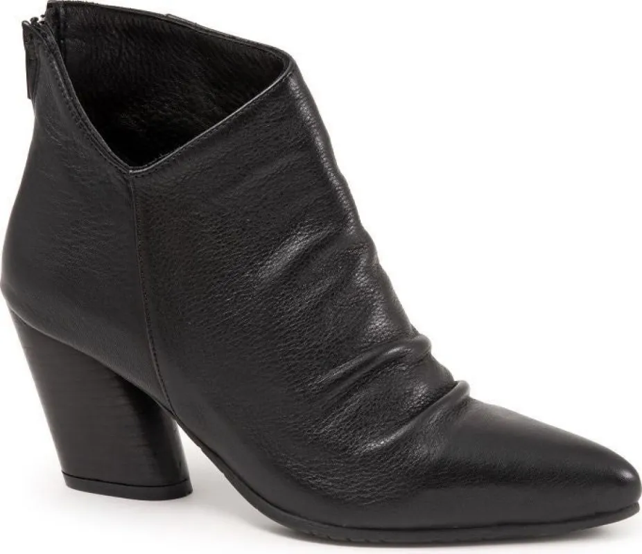 Fray Black sold by Quarks / Urban Trail
