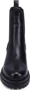 Lizette Black sold by Quarks / Urban Trail