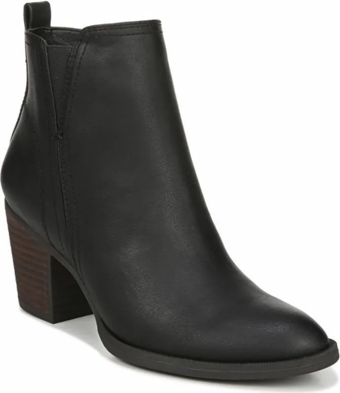 Missy Black sold by Quarks / Urban Trail