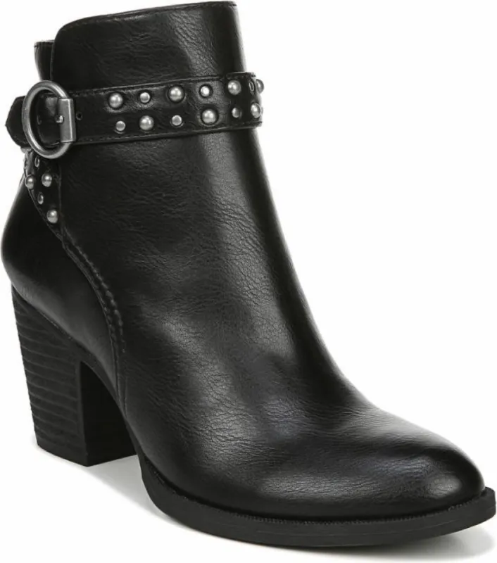 Monica Black sold by Quarks / Urban Trail