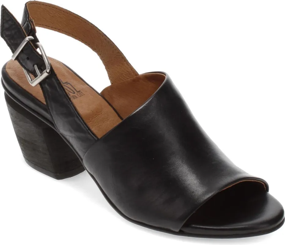 Ace Black sold by Quarks / Urban Trail