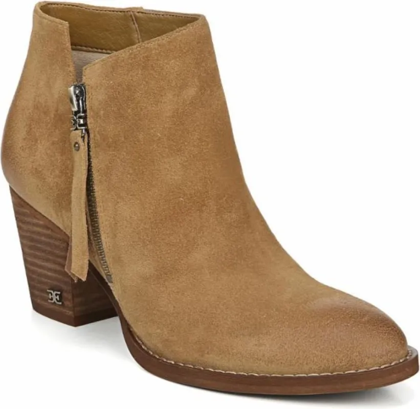 Macon Gldn Caramel Velutto Sue sold by Quarks / Urban Trail