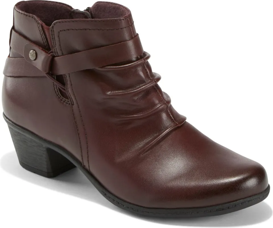 Mariette Michelle Merlot sold by Quarks / Urban Trail