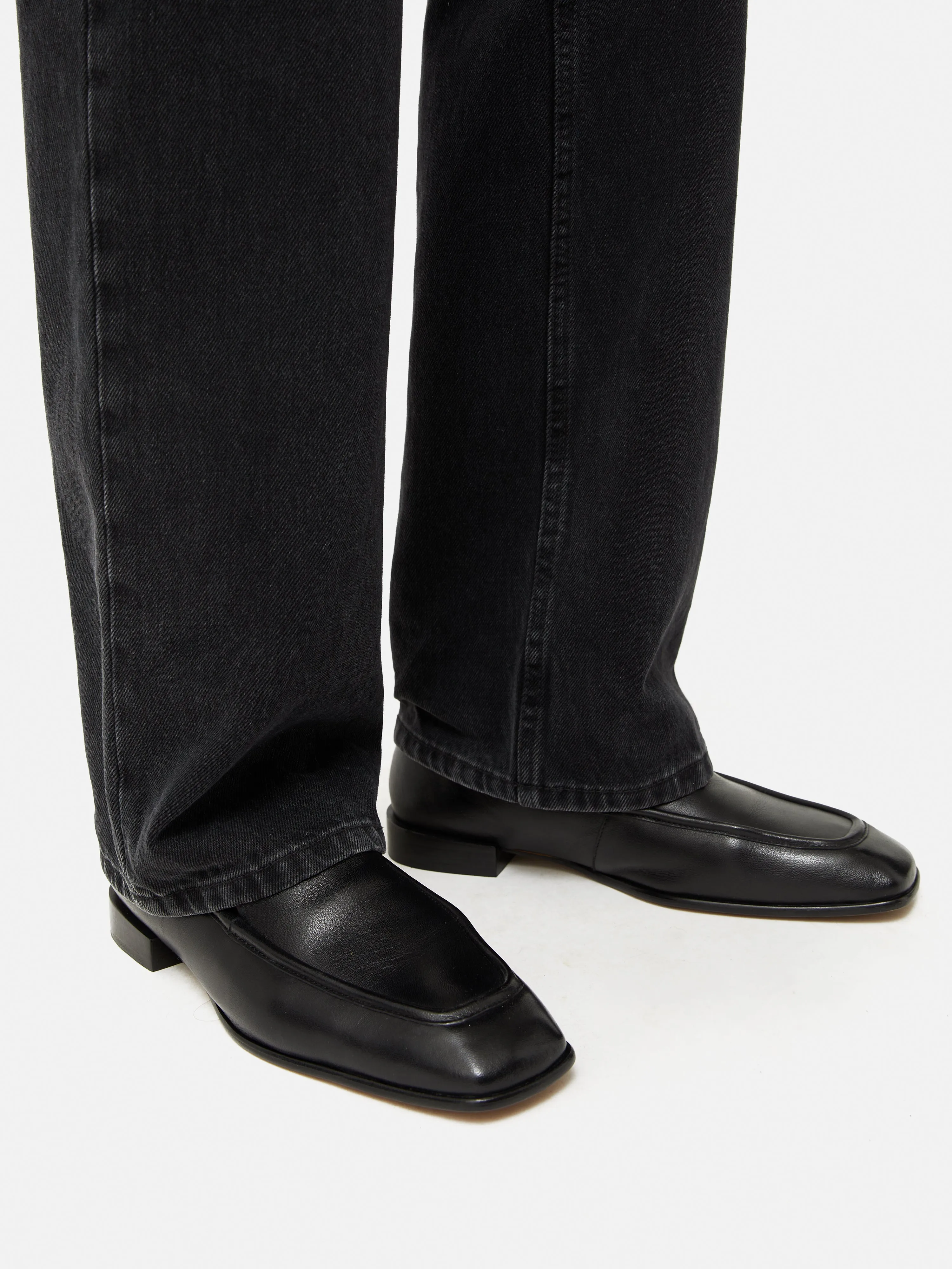 Frame Leather Loafer | Black sold by Jigsaw product image thumbnail 2