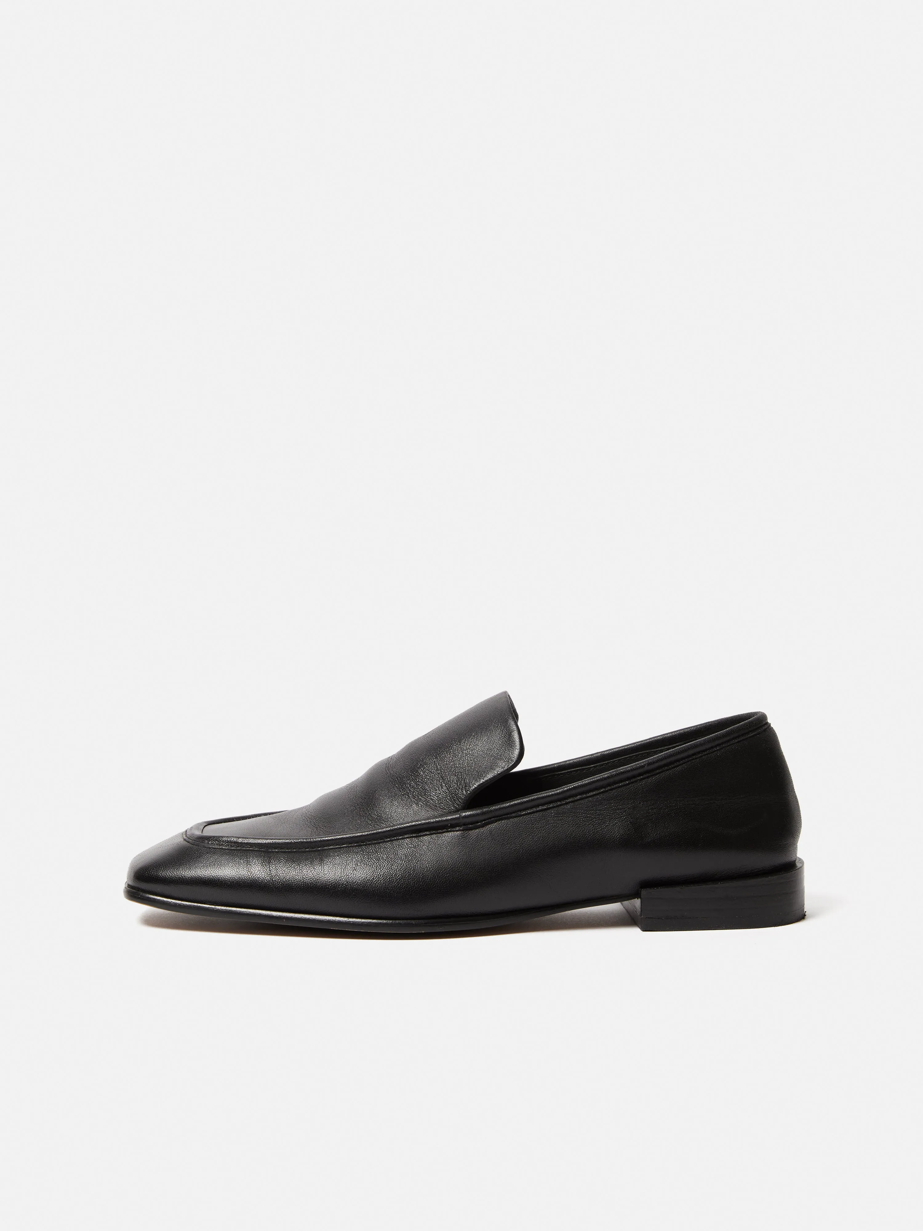 Frame Leather Loafer | Black sold by Jigsaw