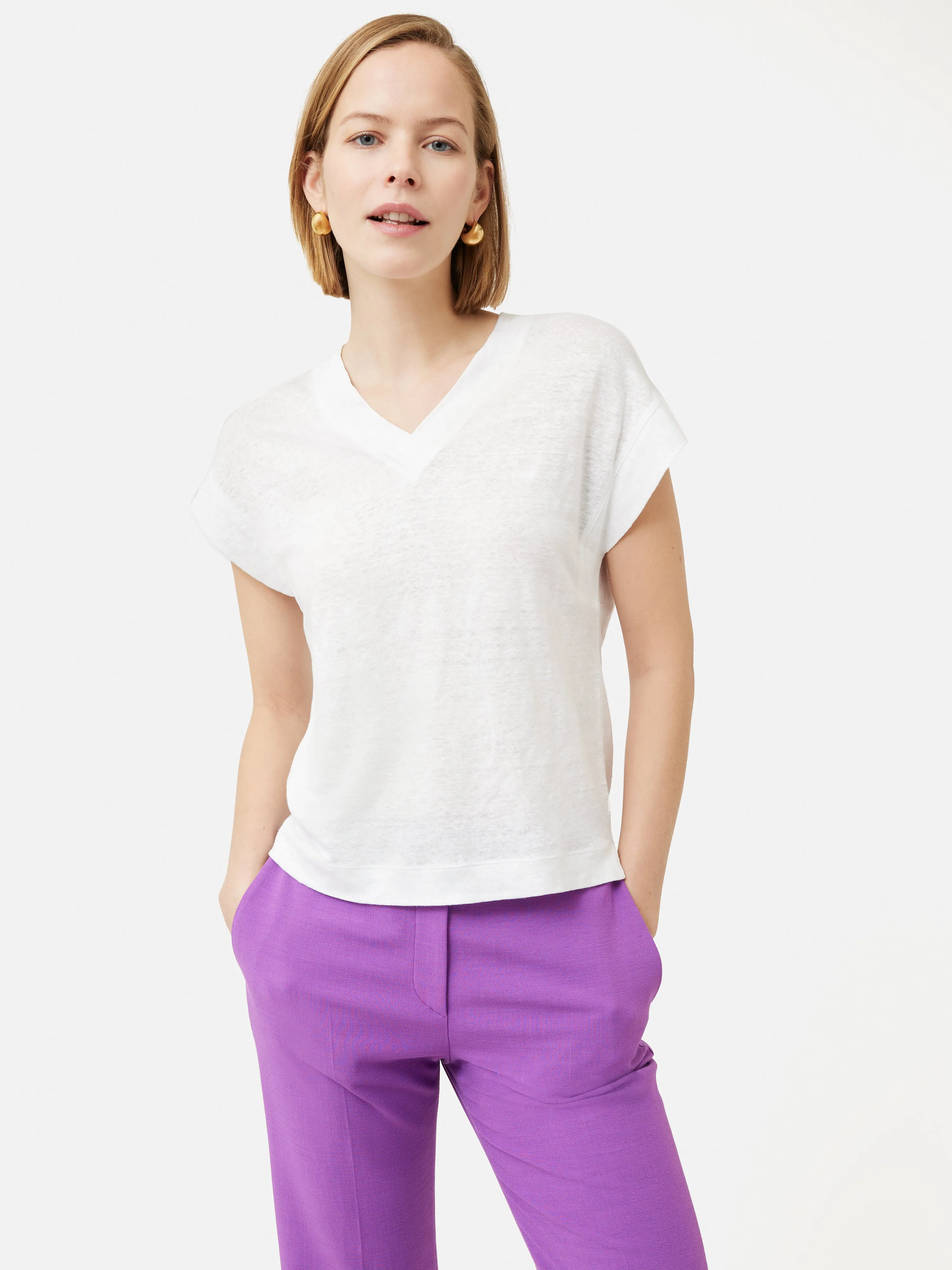 Linen Short Sleeve V Neck Tee | White sold by Jigsaw product image thumbnail 4
