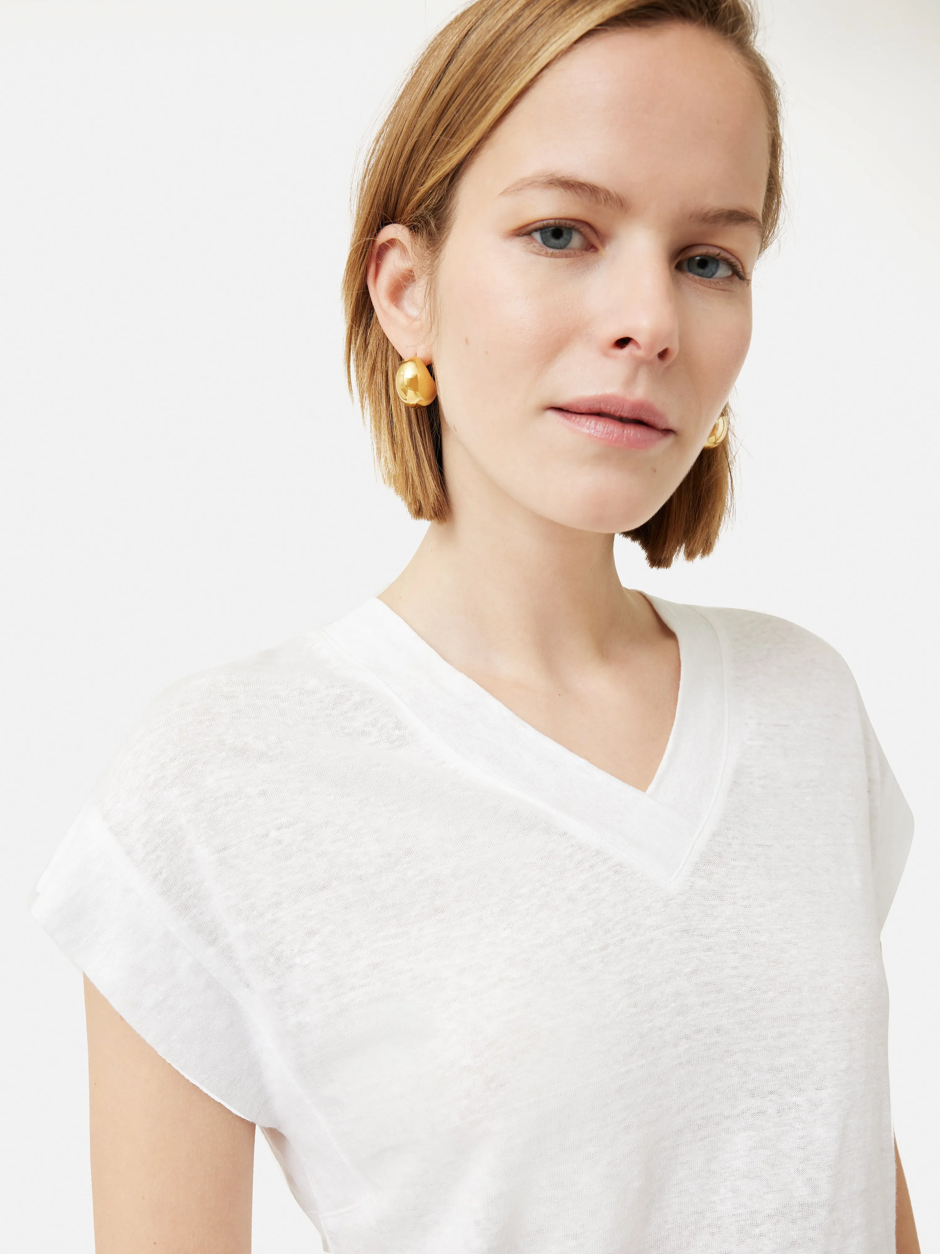 Linen Short Sleeve V Neck Tee | White sold by Jigsaw product image thumbnail 2