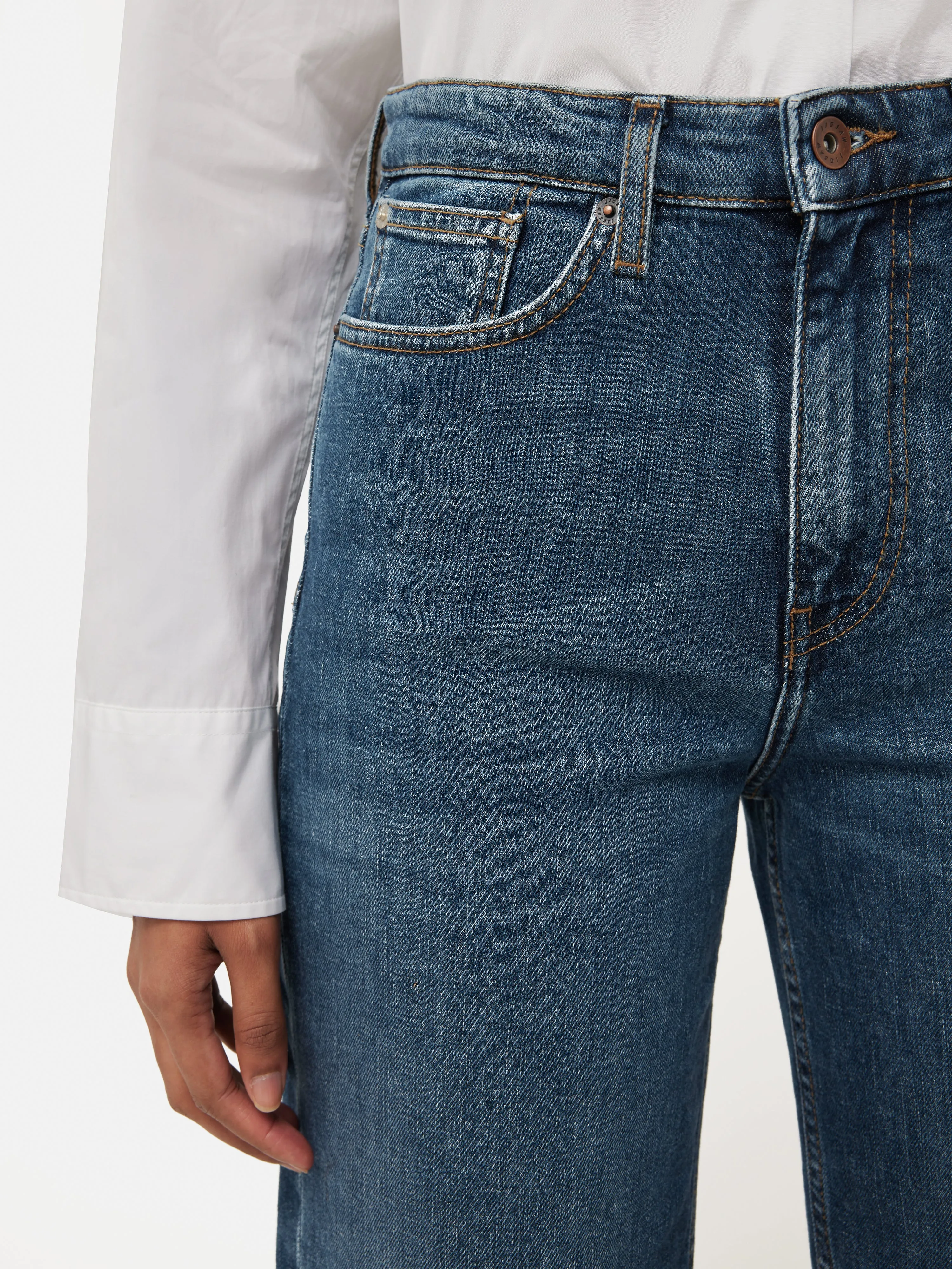 Tyne Wide Leg Cropped Jean | Vintage Mid Blue sold by Jigsaw product image thumbnail 5