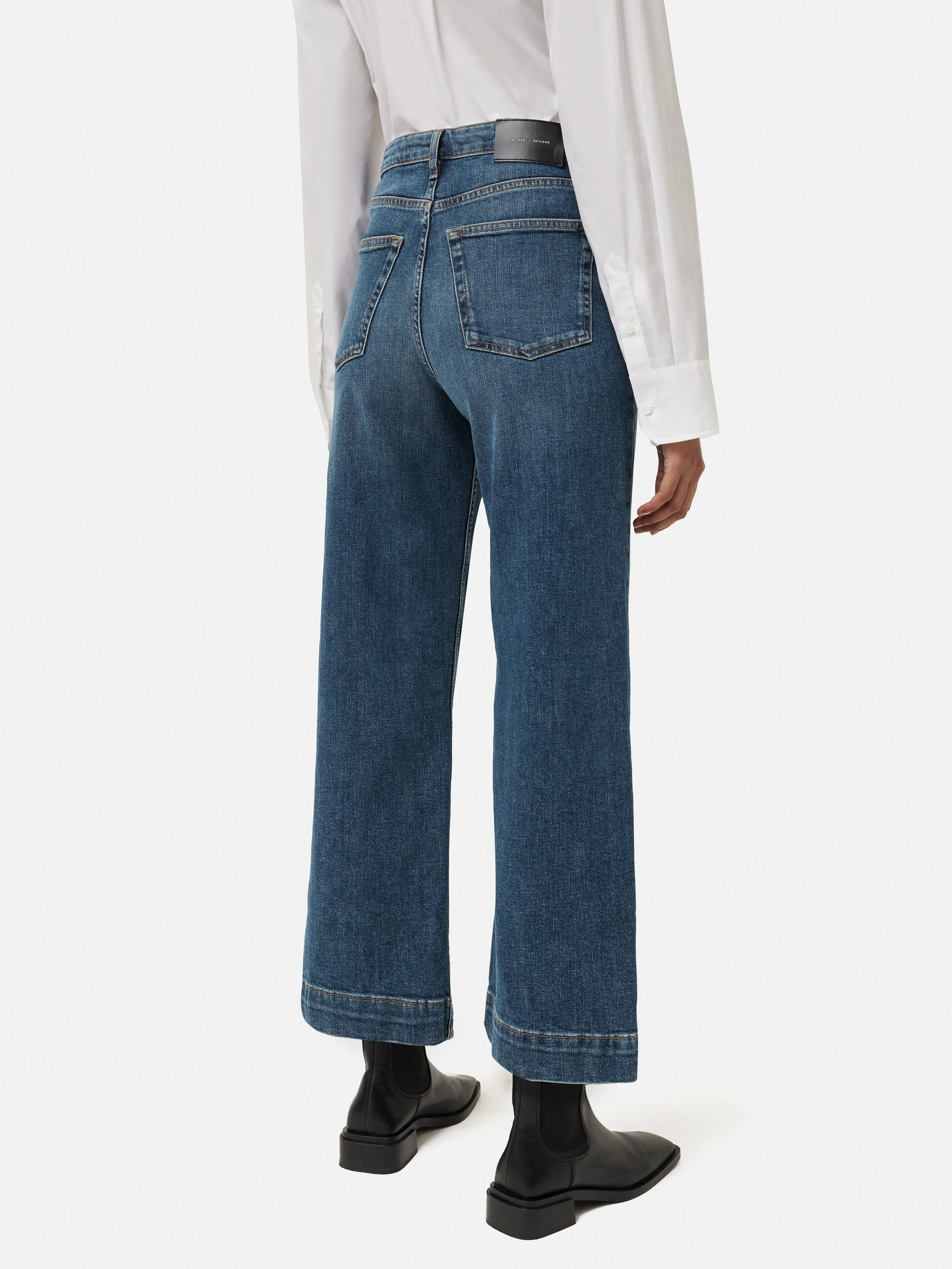 Tyne Wide Leg Cropped Jean | Vintage Mid Blue sold by Jigsaw product image thumbnail 4