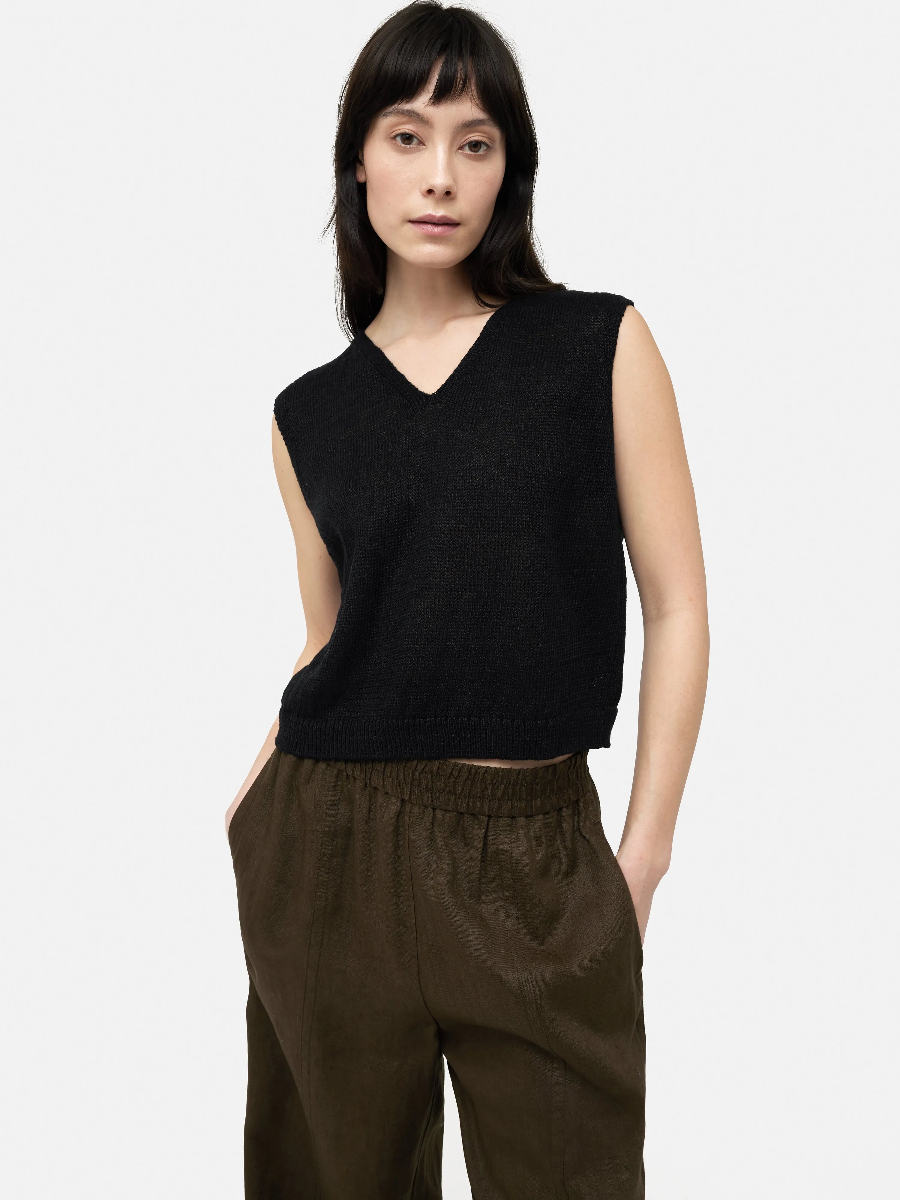Linen Slub Cropped V Tank Top | Black sold by Jigsaw