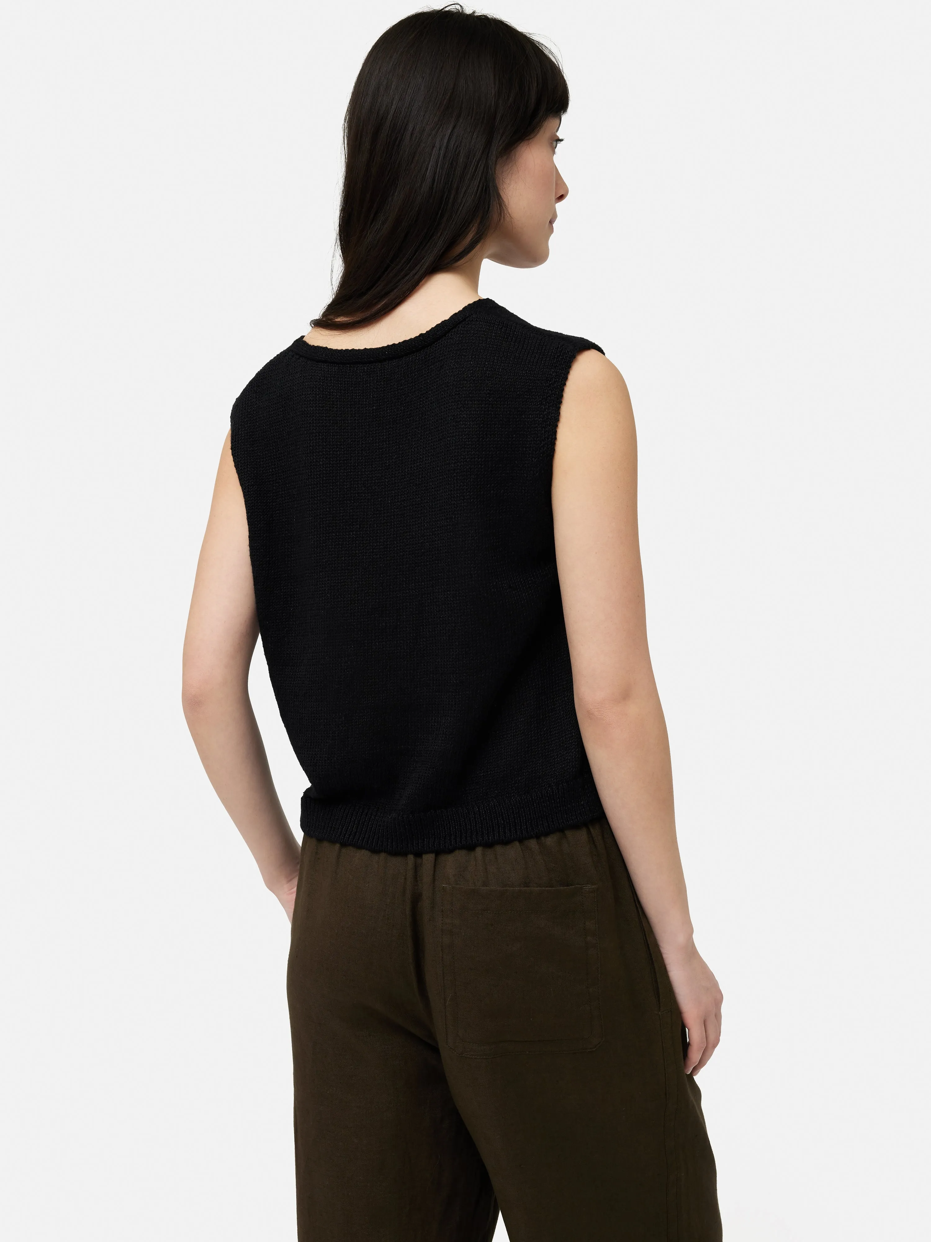 Linen Slub Cropped V Tank Top | Black sold by Jigsaw product image thumbnail 5