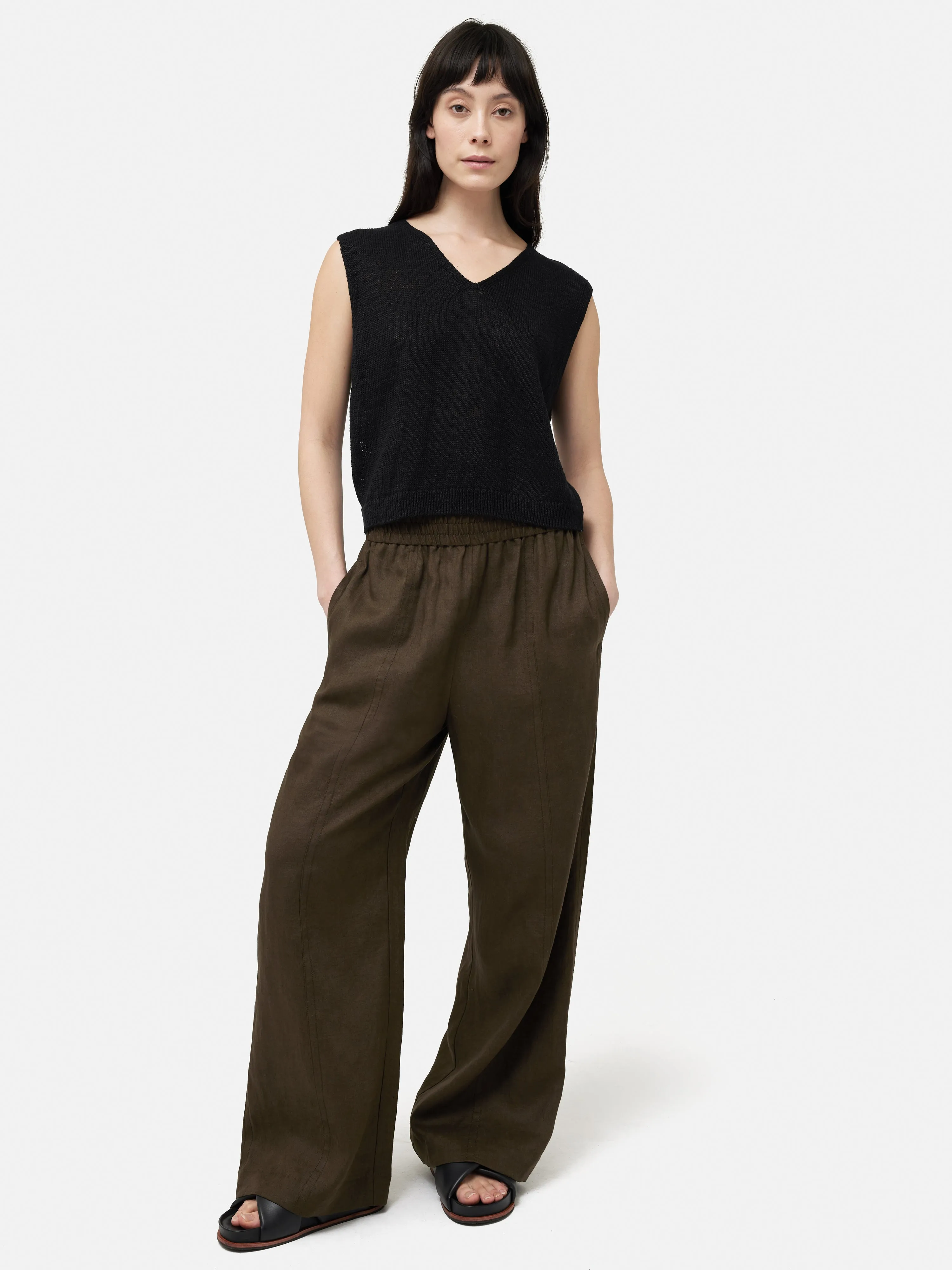 Linen Slub Cropped V Tank Top | Black sold by Jigsaw product image thumbnail 3