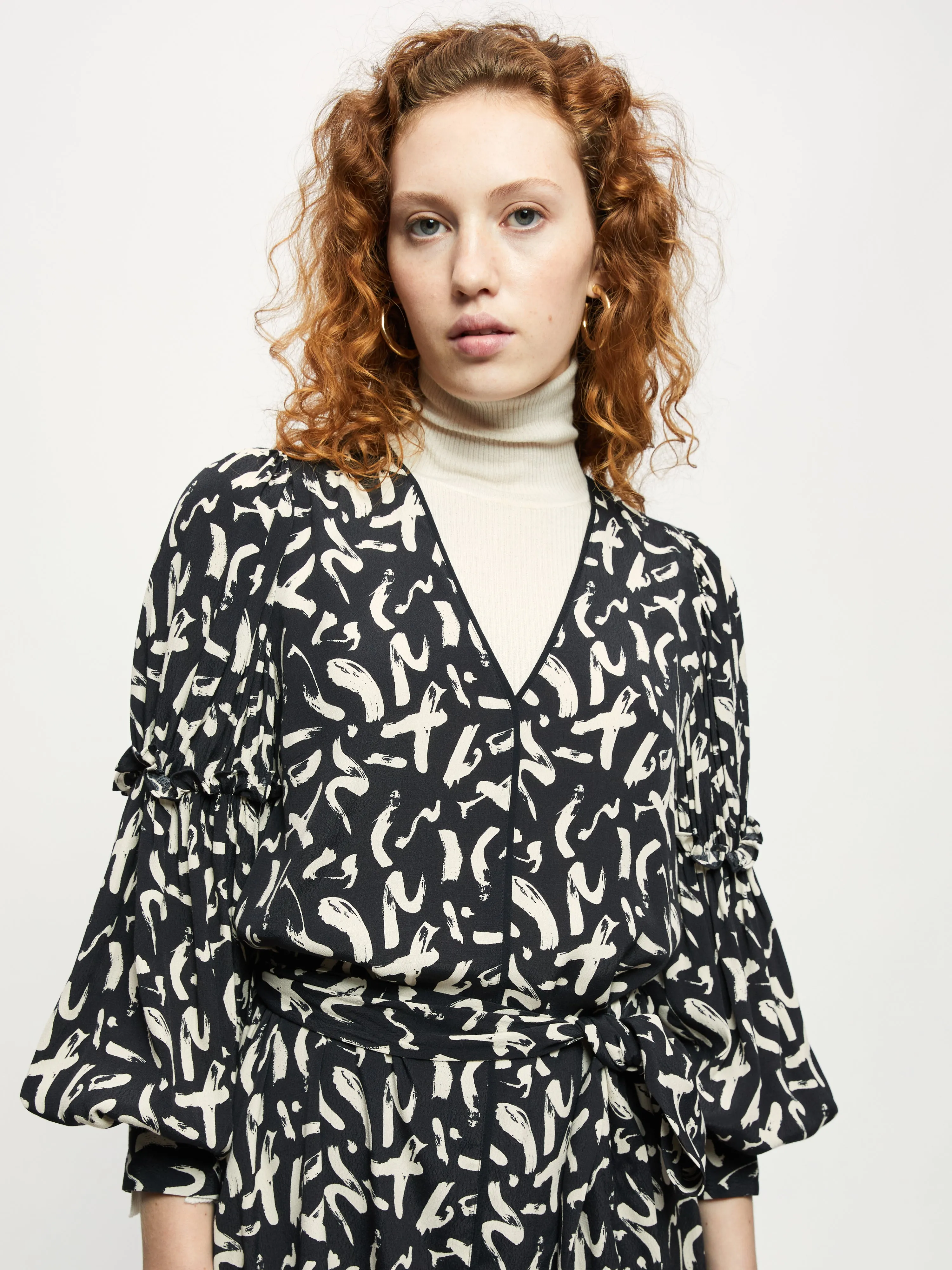 Dash Print Short Belted Dress | Black sold by Jigsaw product image thumbnail 5