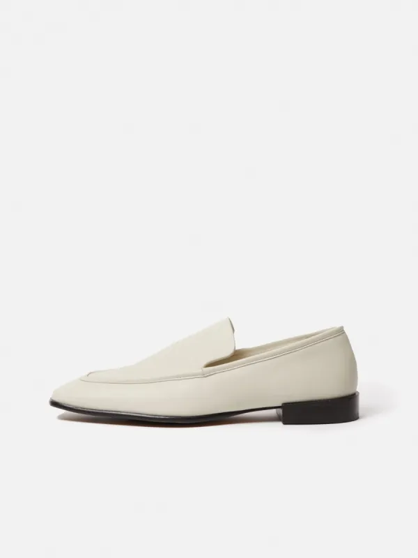 Frame Leather Loafer | White sold by Jigsaw