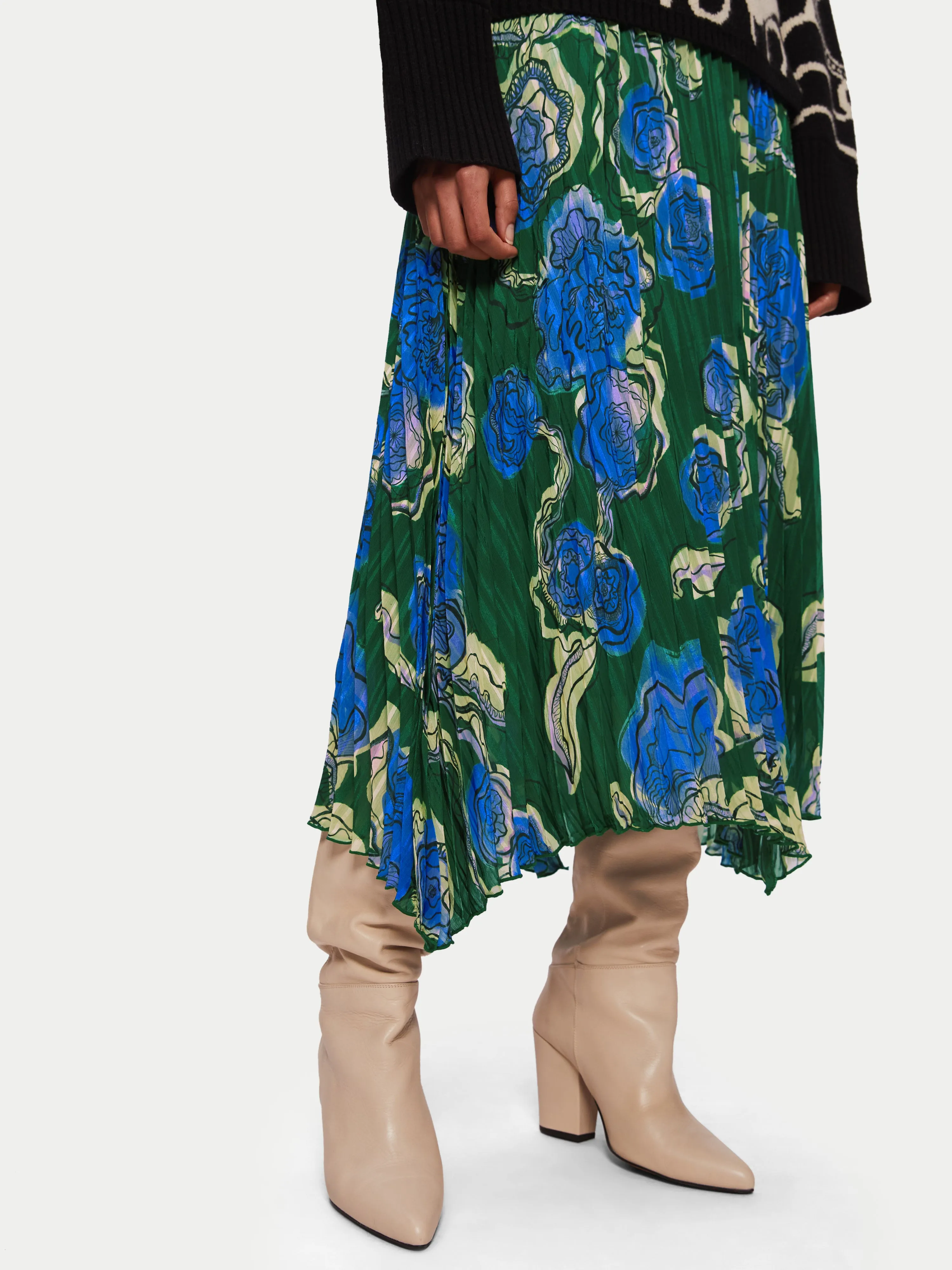 Sharan Ranshi Asymmetric Skirt | Green sold by Jigsaw product image thumbnail 3