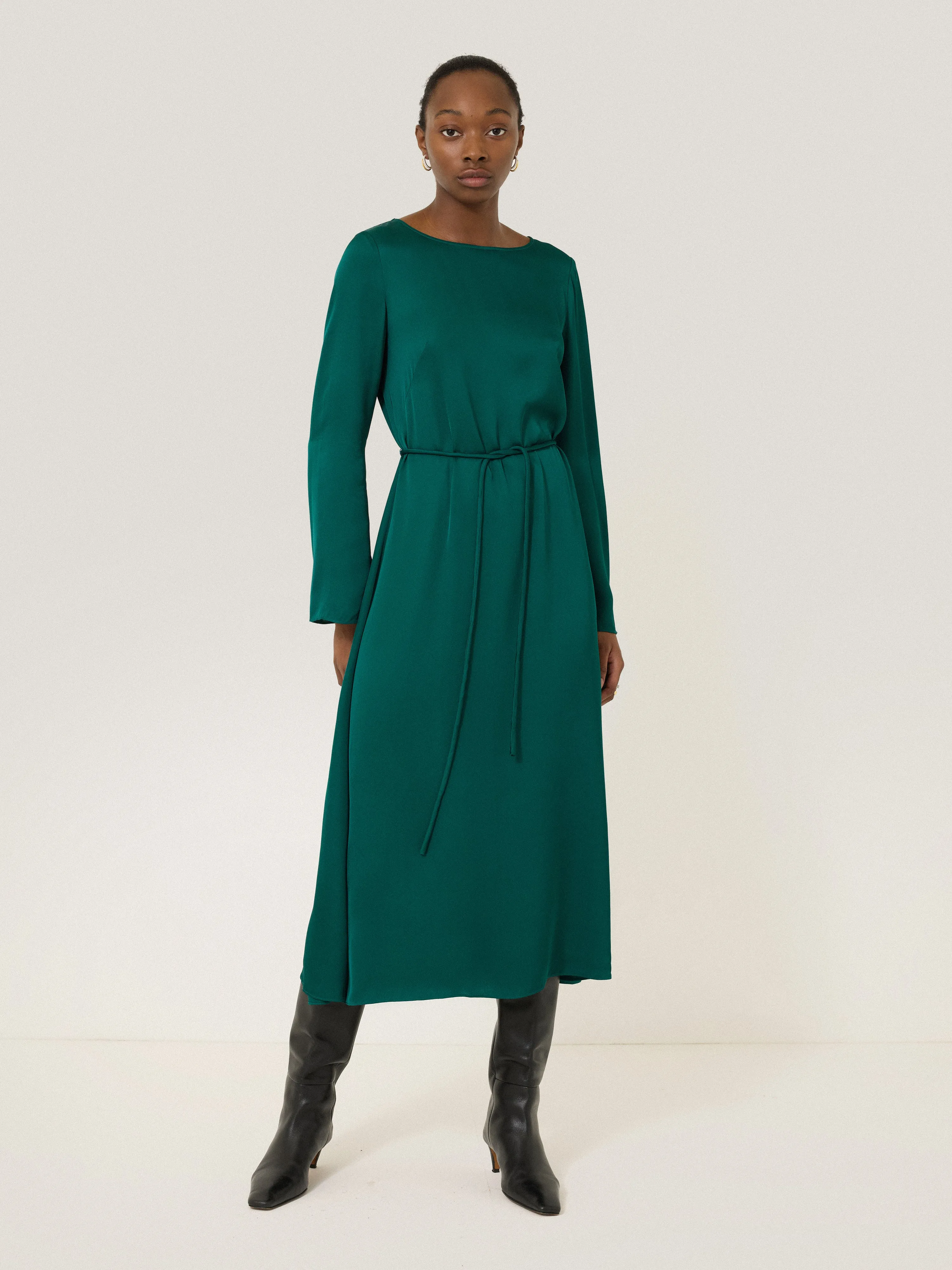 Satin Back Crepe Dress | Green sold by Jigsaw