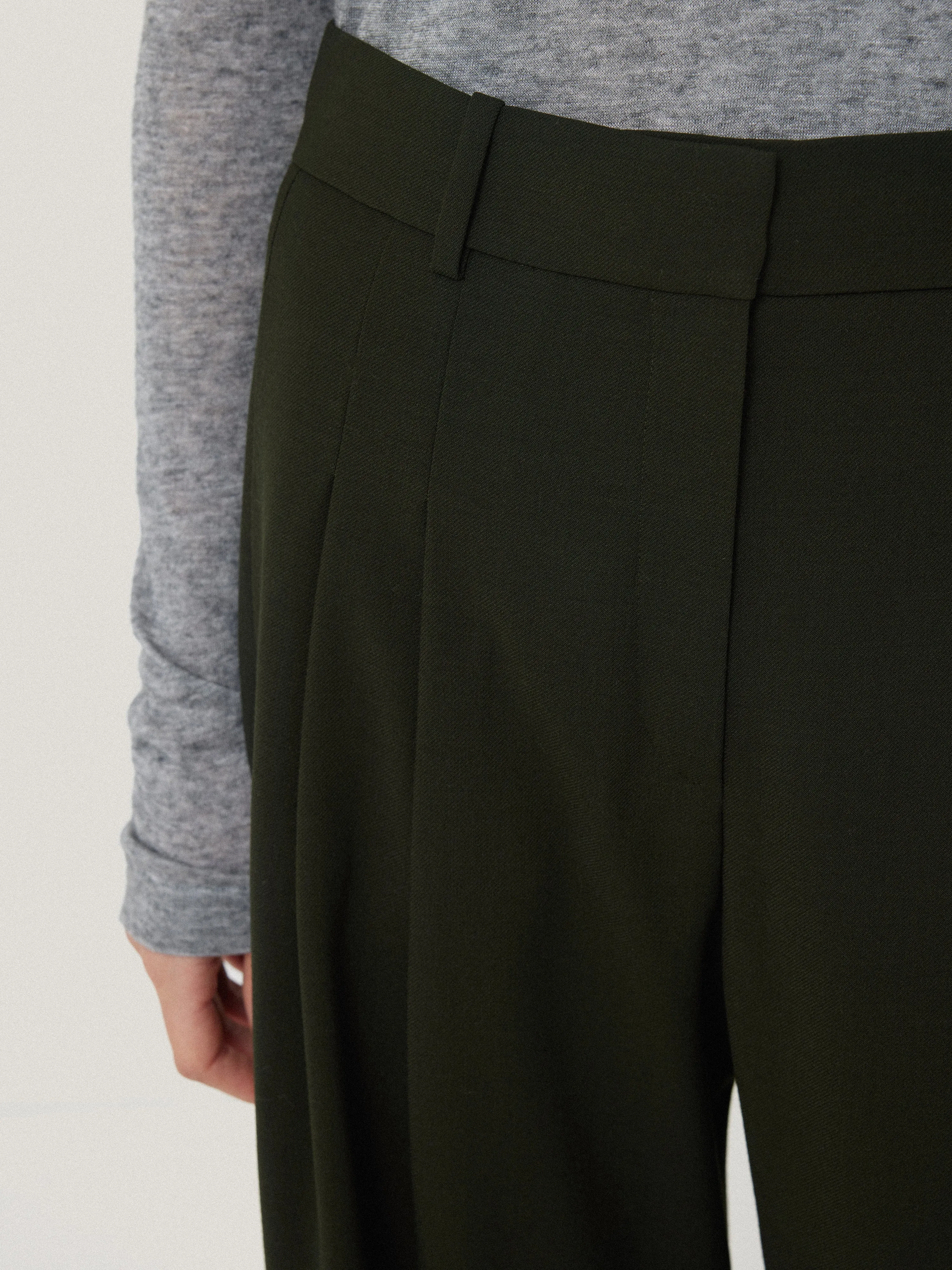Kemp Fluid Twill Trouser | Green sold by Jigsaw product image thumbnail 3