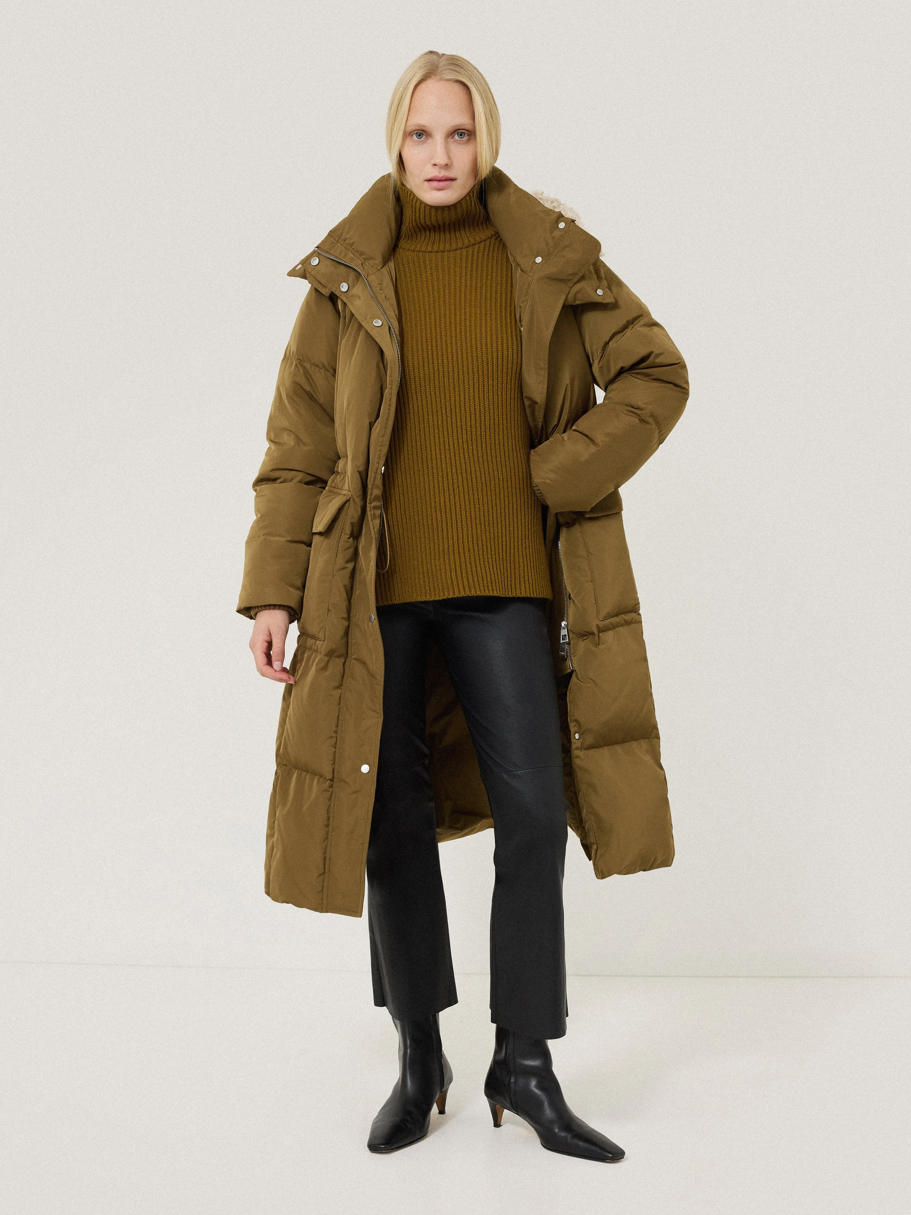 Relaxed Longline Puffer Coat | Stone sold by Jigsaw