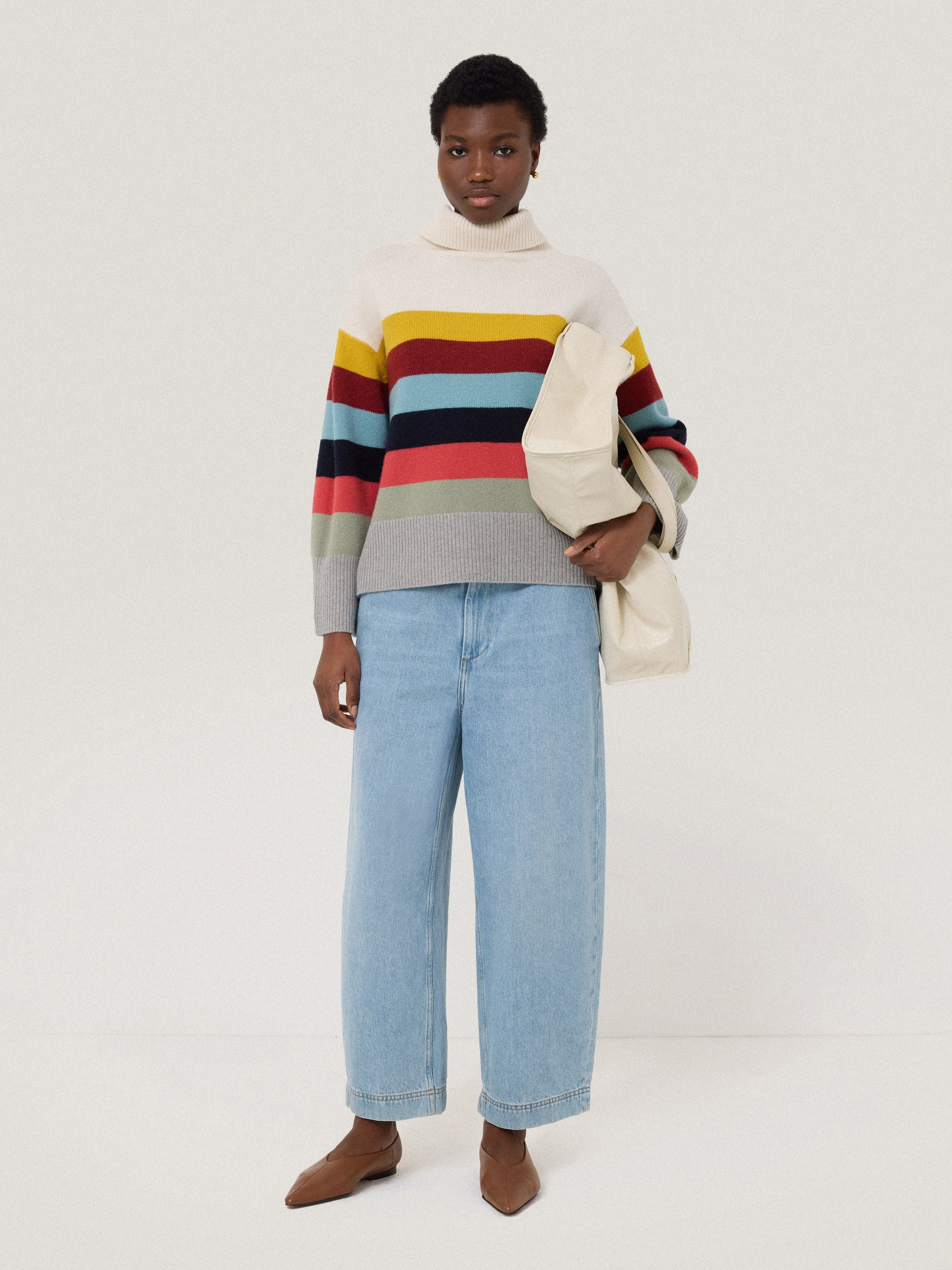 Kensington Barrel Leg Jean | Light Blue Wash sold by Jigsaw product image thumbnail 2