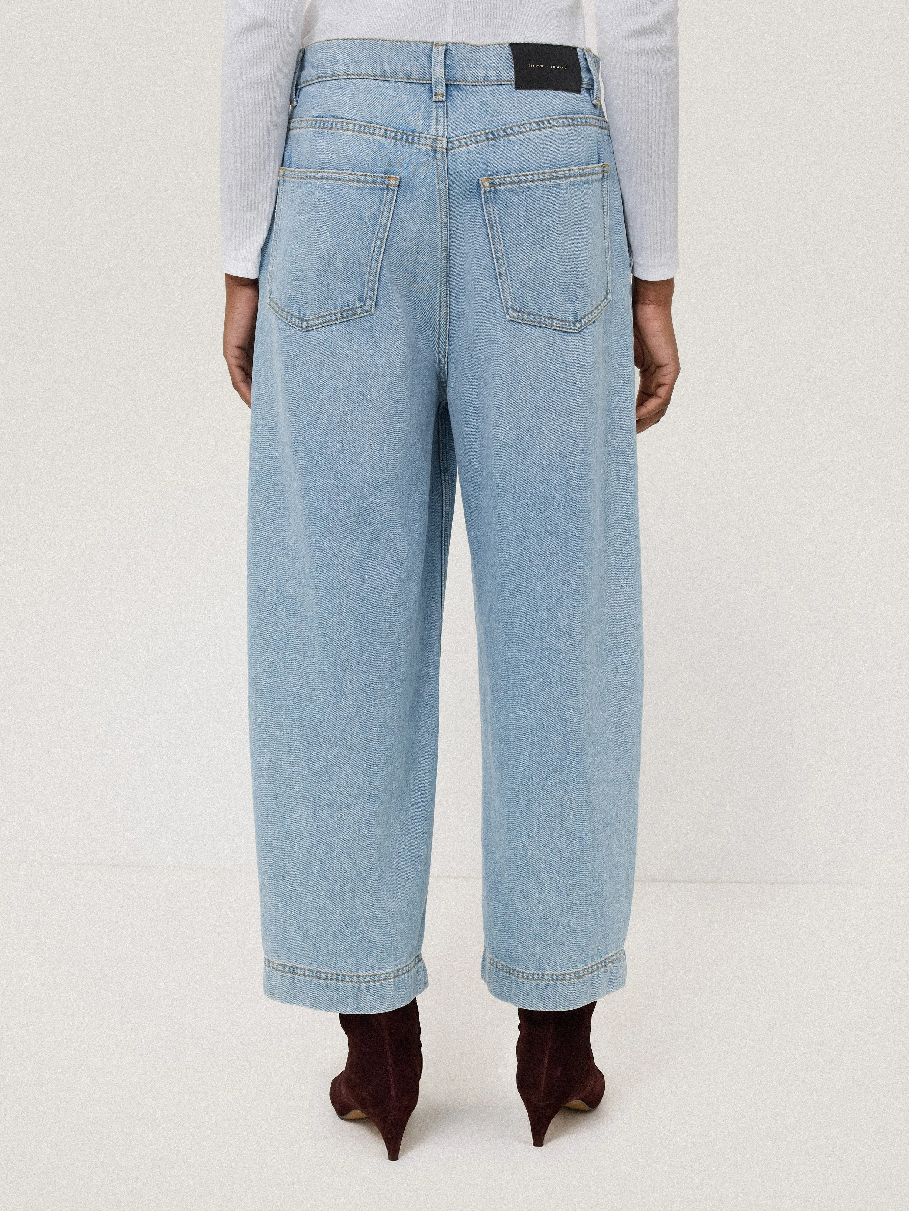 Kensington Barrel Leg Jean | Light Blue Wash sold by Jigsaw product image thumbnail 4