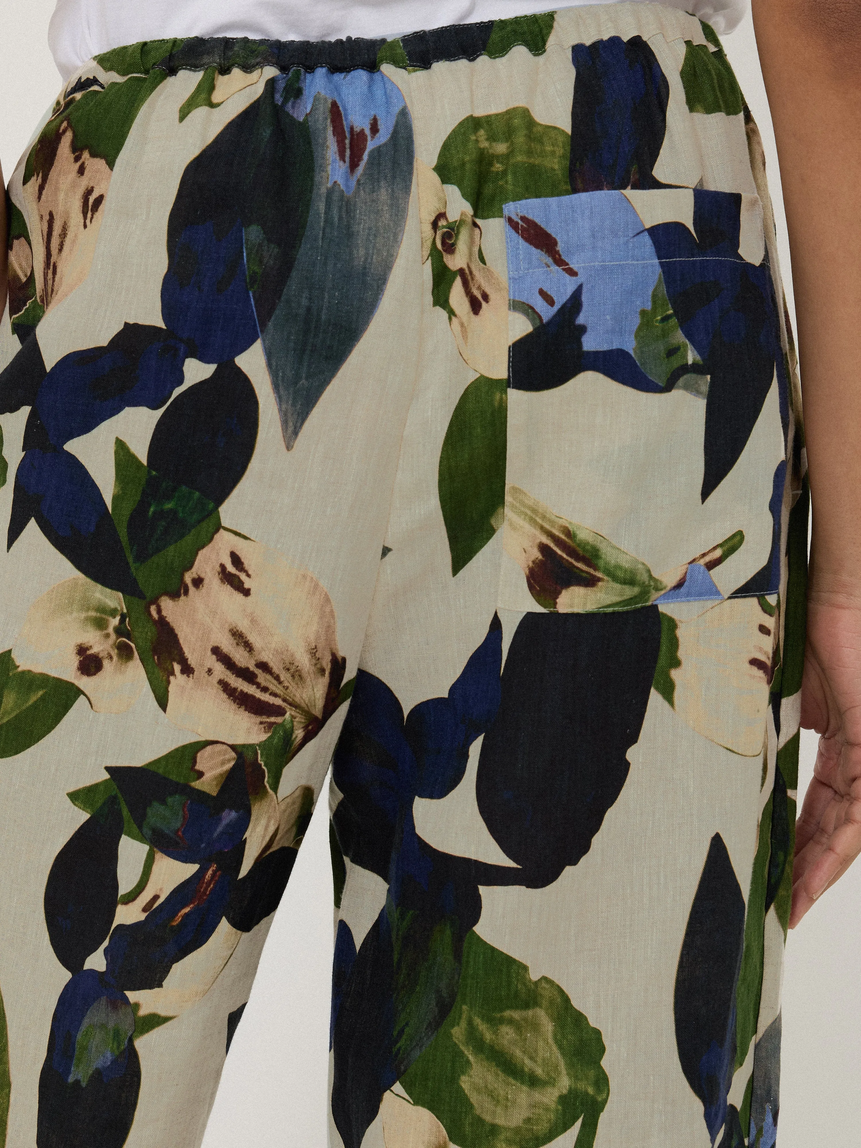 Future Botanic Linen Trouser | Neutral sold by Jigsaw product image thumbnail 4