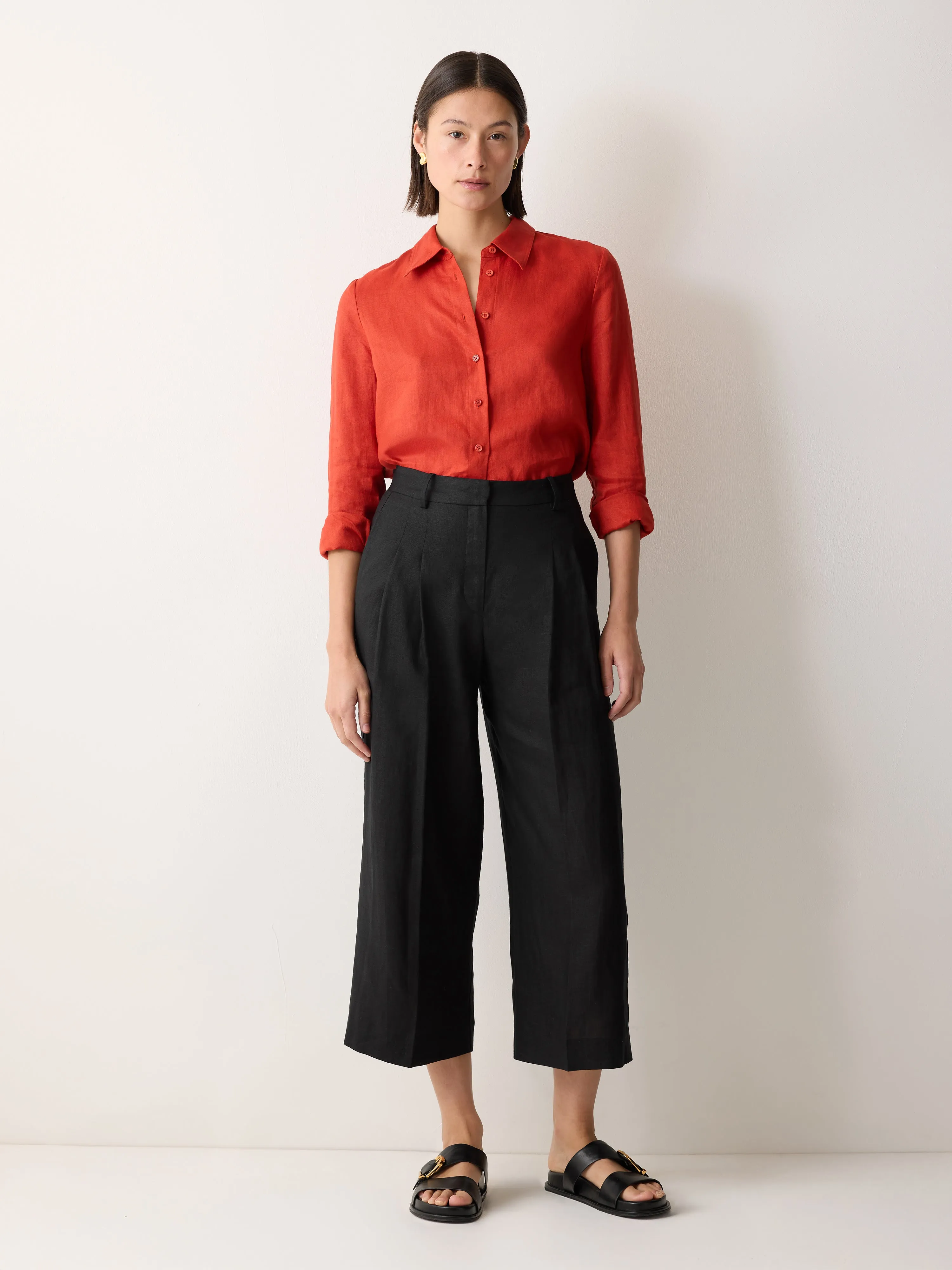Linen Cropped Kemp Trouser | Black sold by Jigsaw product image thumbnail 3