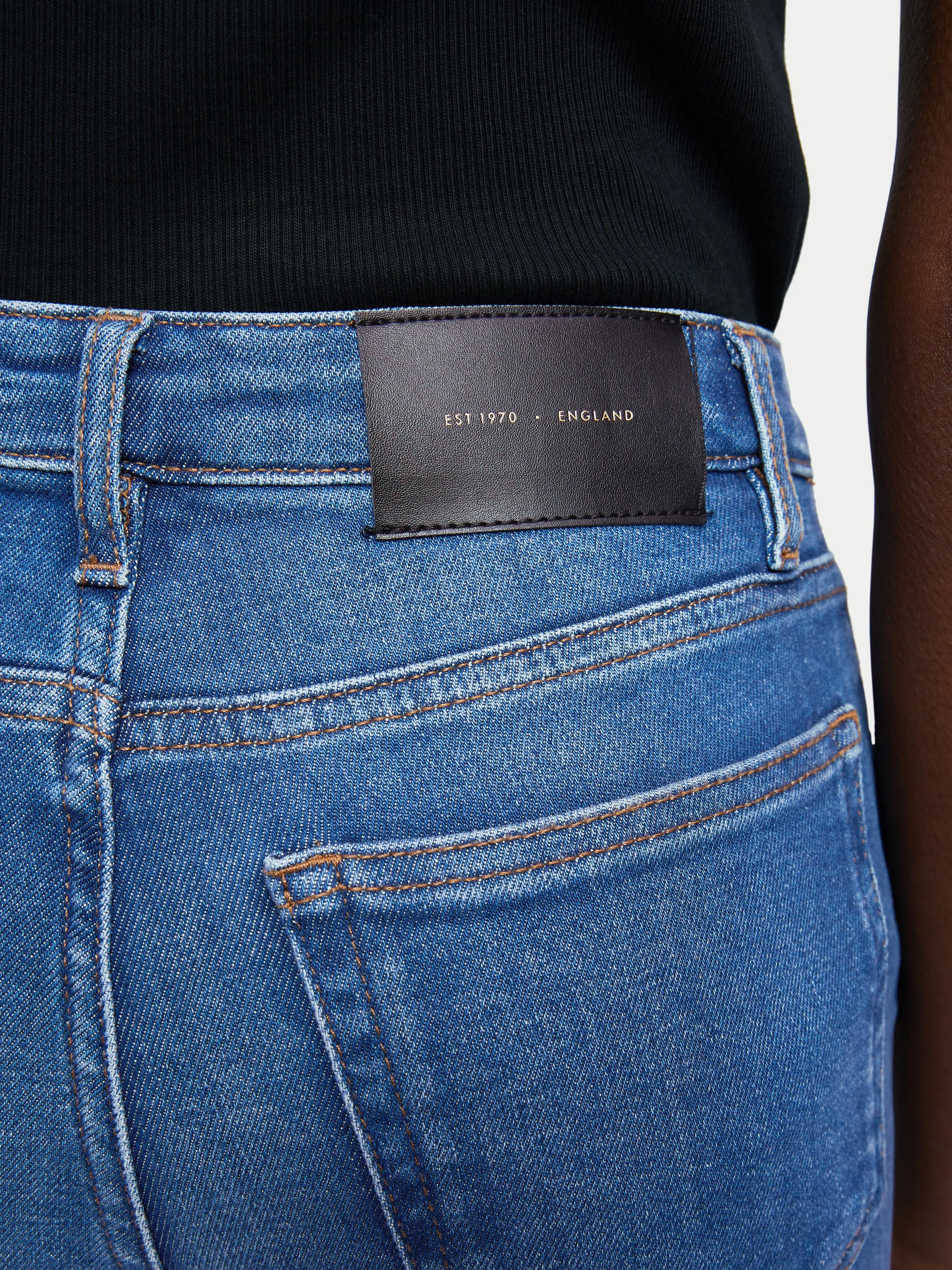 Lea Straight Leg Crop Jean | Light Mid Blue sold by Jigsaw product image thumbnail 4