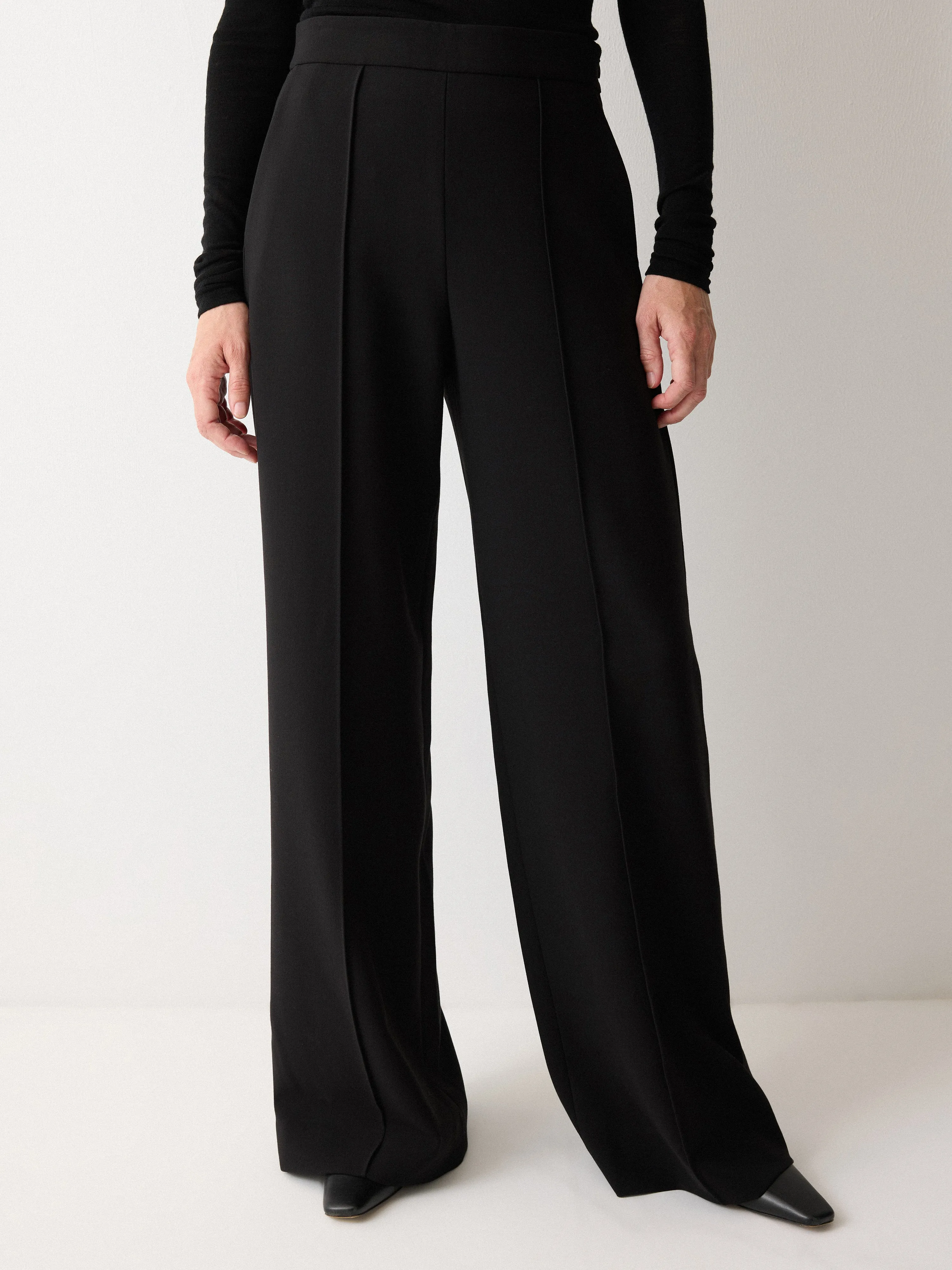 Modern Crepe Wide Leg Trouser | Black sold by Jigsaw product image thumbnail 3