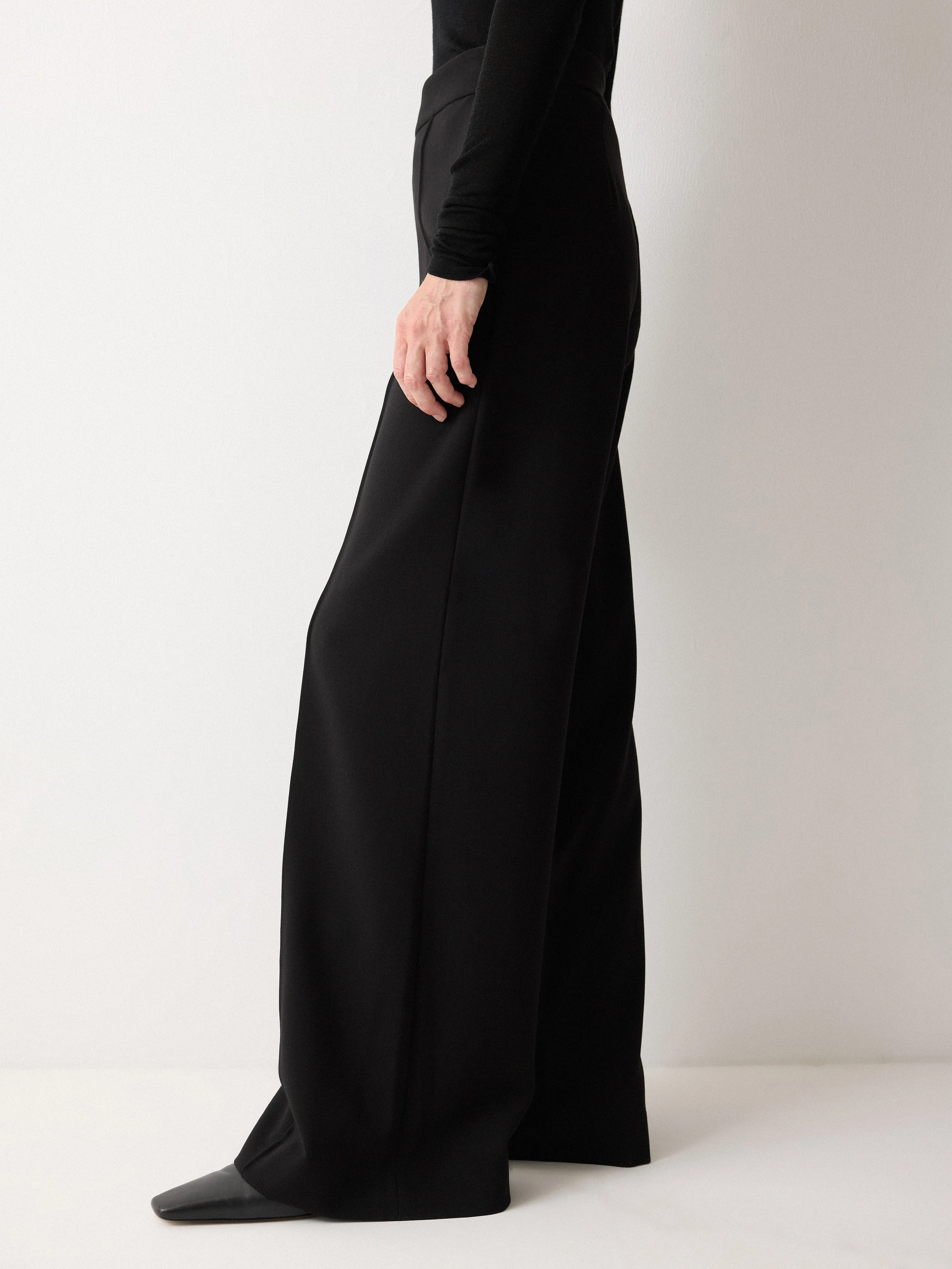 Modern Crepe Wide Leg Trouser | Black sold by Jigsaw product image thumbnail 4