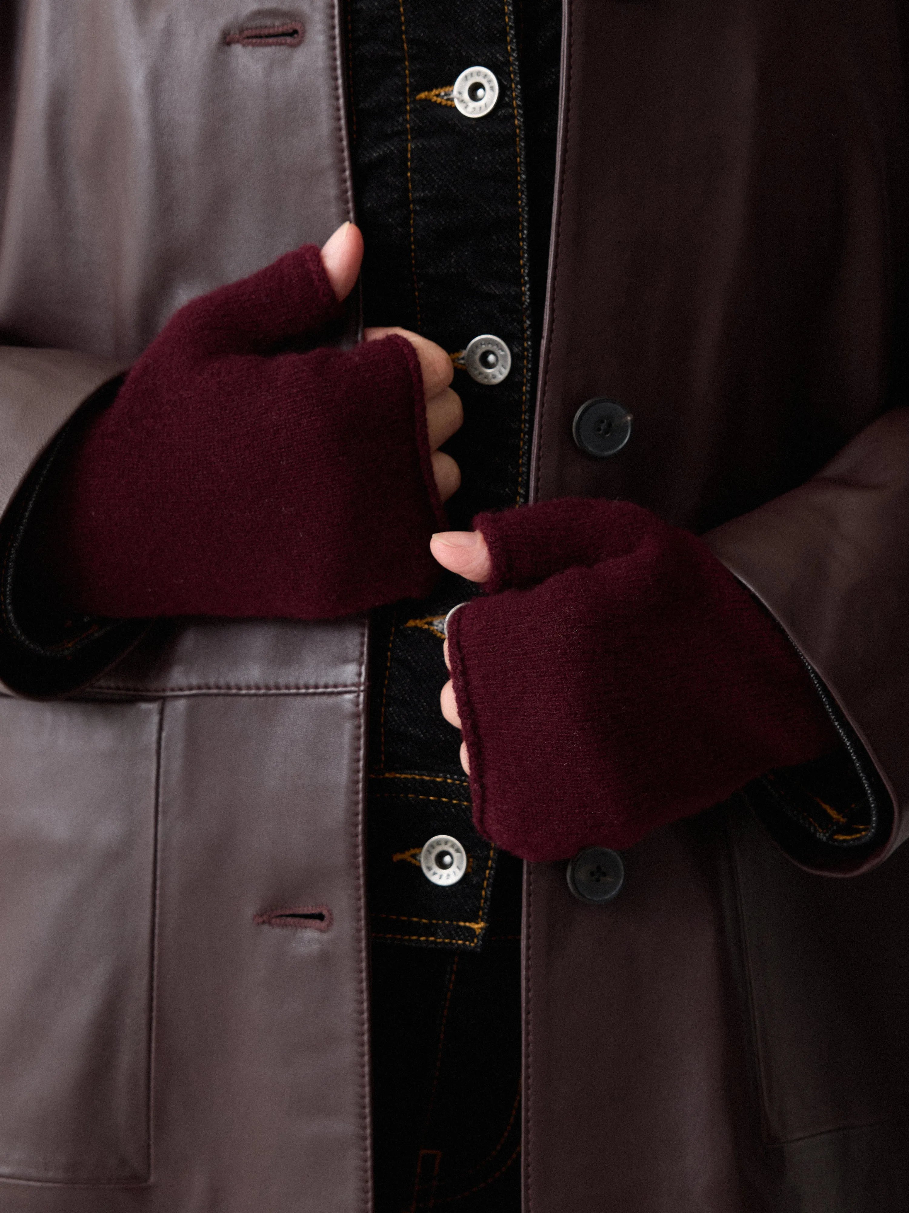 Cashmere Mittens | Burgundy sold by Jigsaw