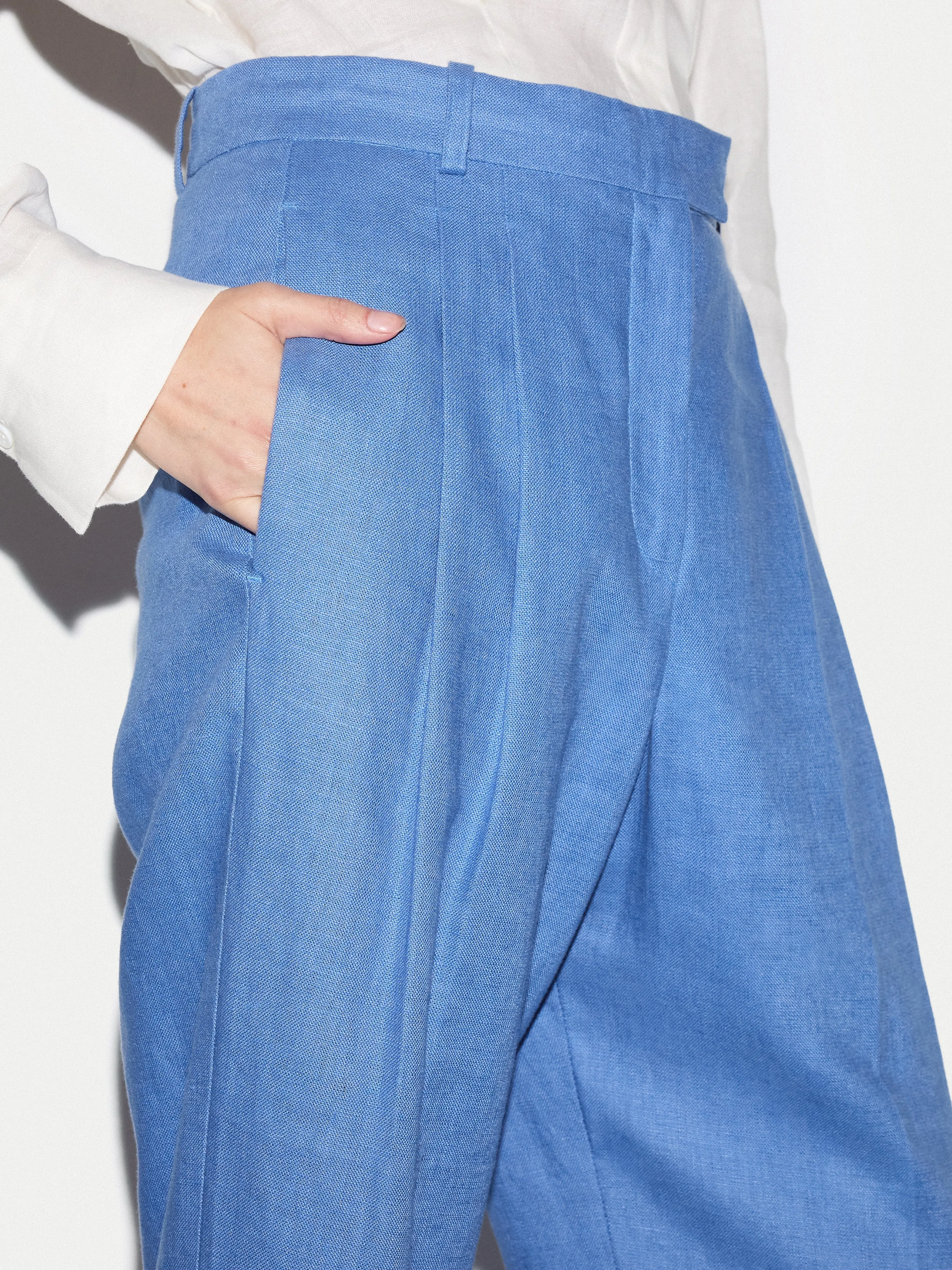 Linen Pleat Tapered Trouser | Blue sold by Jigsaw product image thumbnail 3