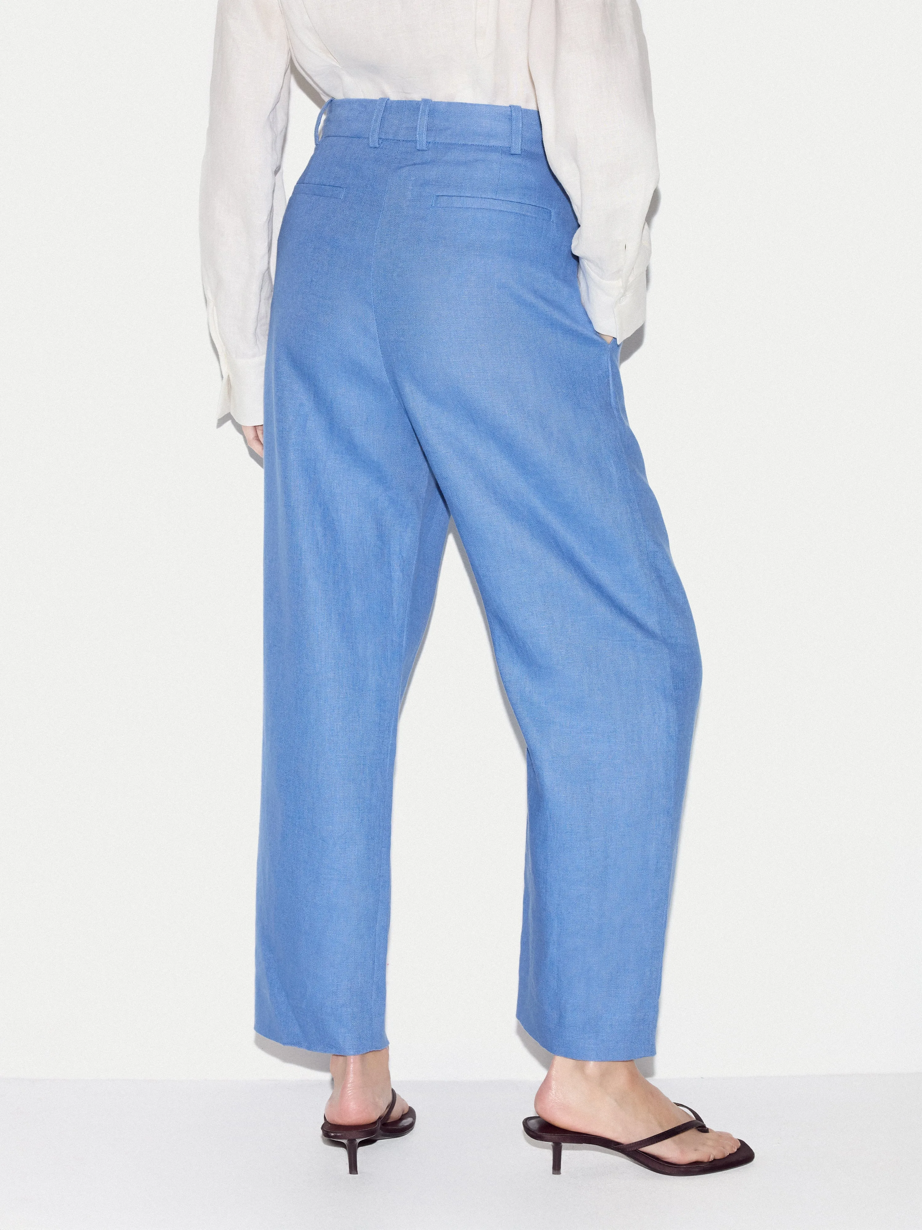 Linen Pleat Tapered Trouser | Blue sold by Jigsaw product image thumbnail 4