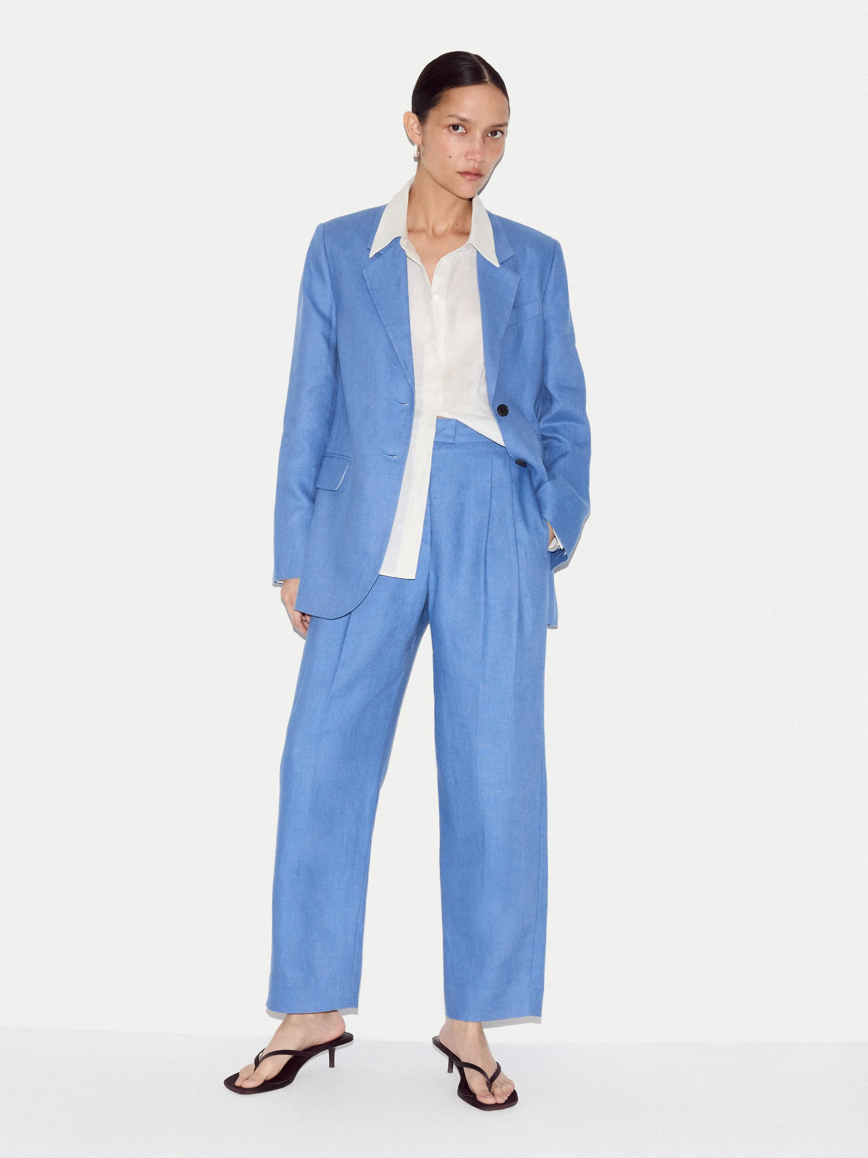 Linen Pleat Tapered Trouser | Blue sold by Jigsaw