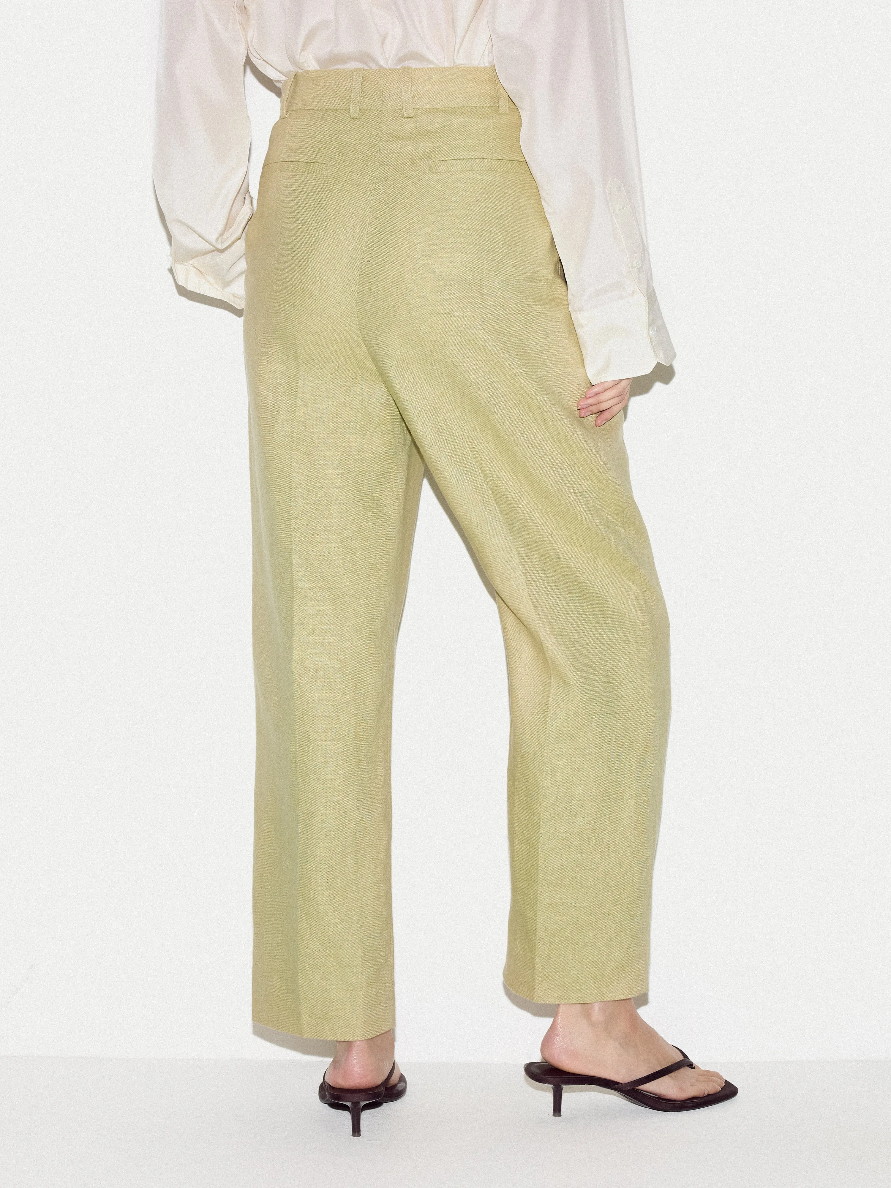 Linen Pleat Tapered Trouser | Green sold by Jigsaw product image thumbnail 5