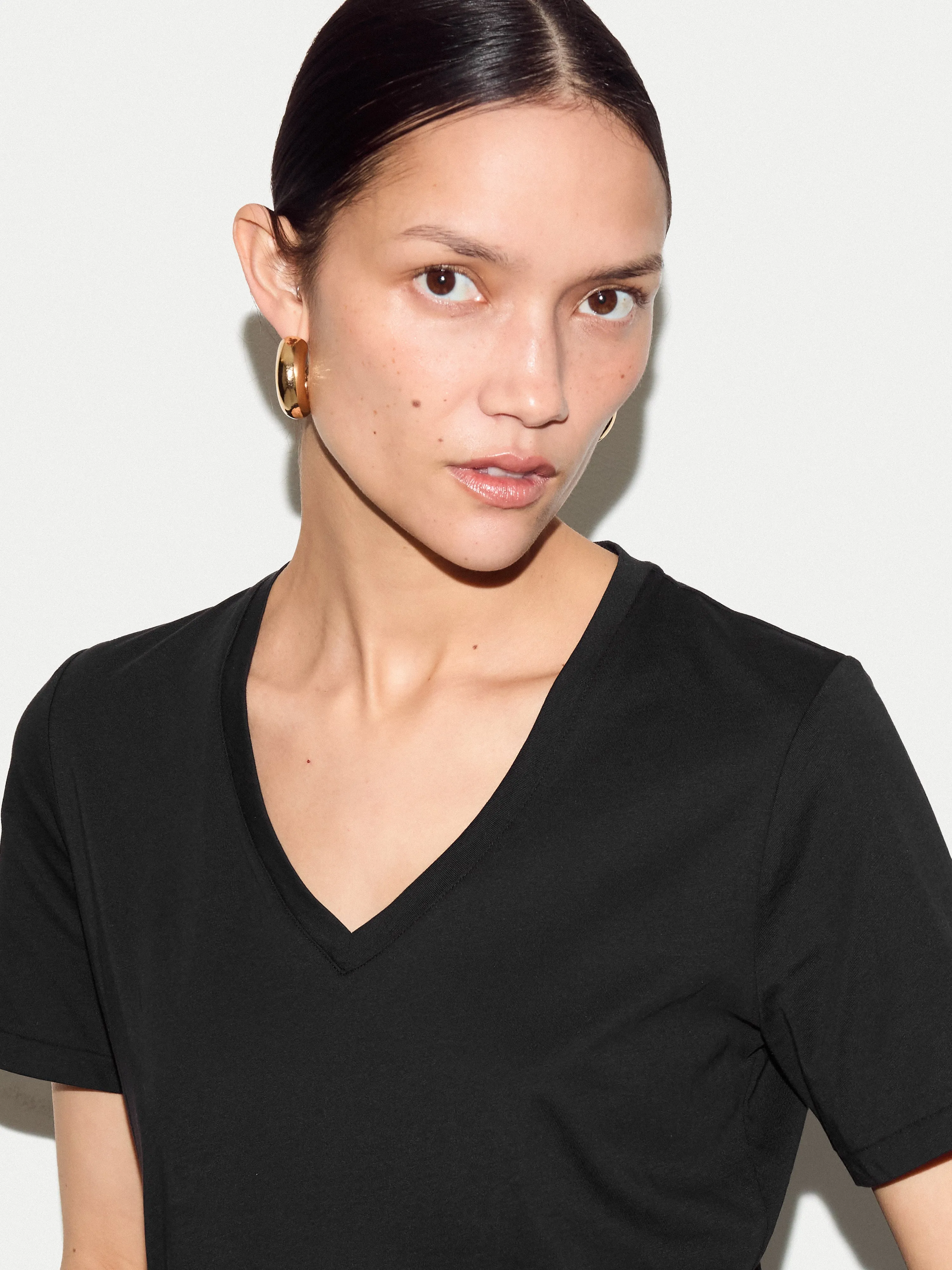 Supima Cotton V Neck T-shirt | Black sold by Jigsaw product image thumbnail 3