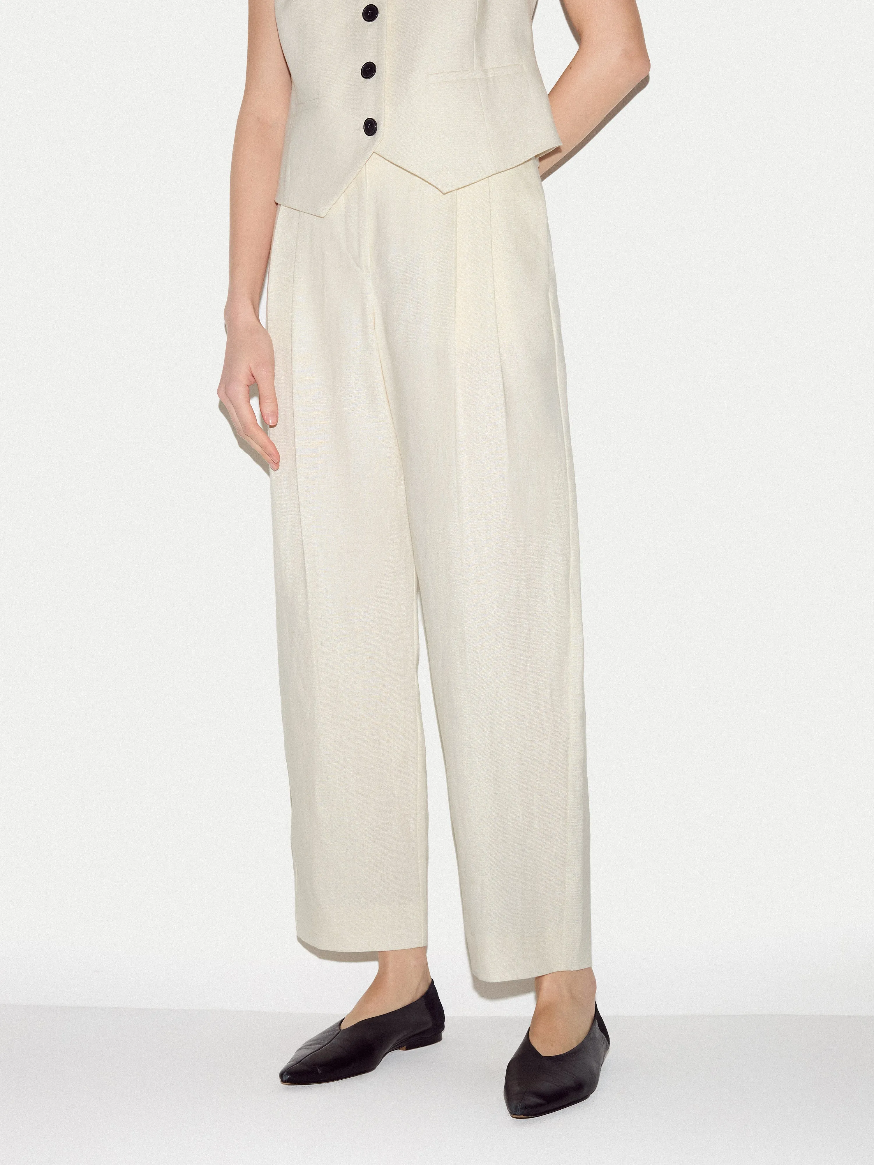 Linen Pleat Tapered Trouser | Cream sold by Jigsaw product image thumbnail 2