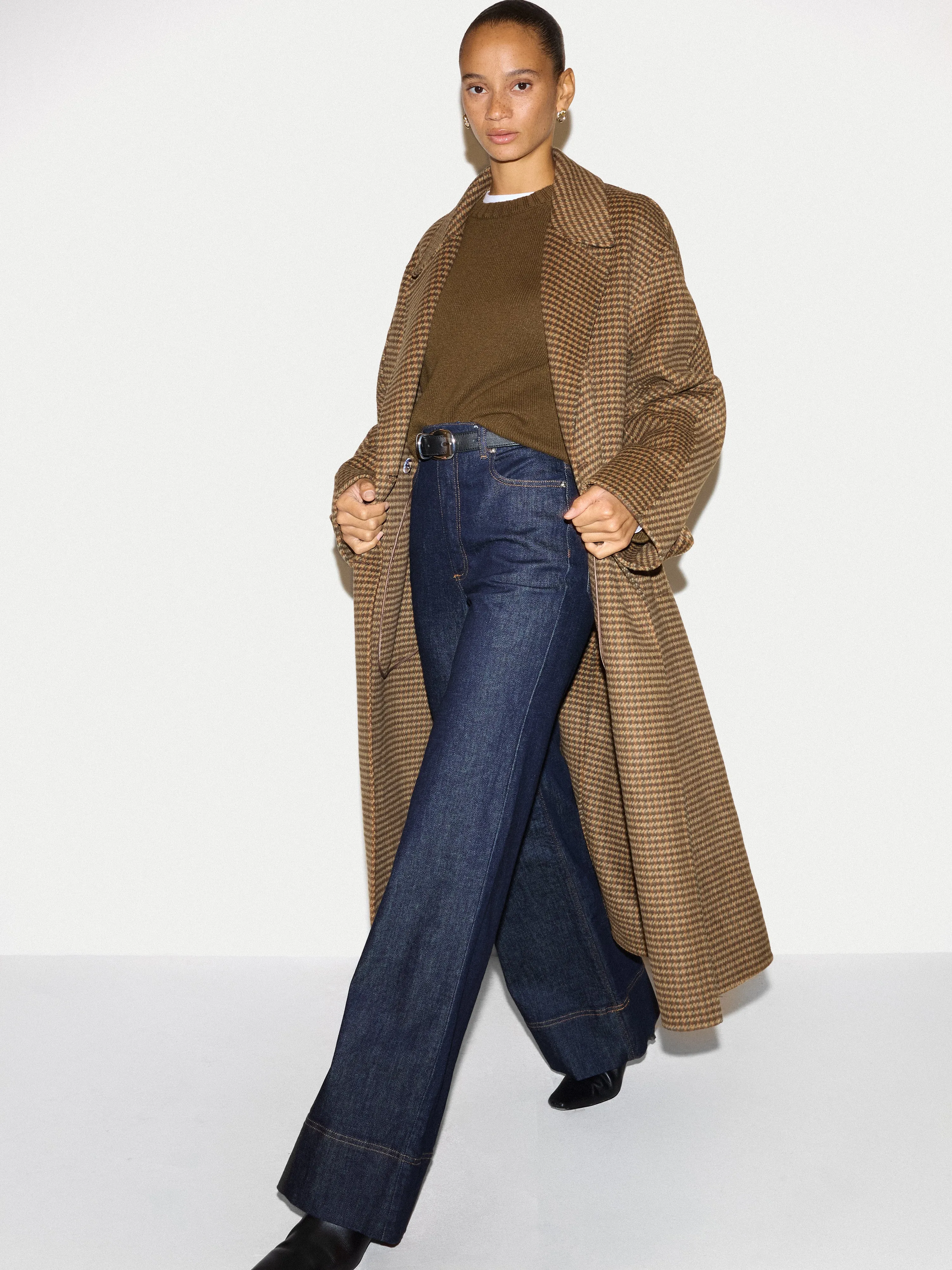 Wool Cashmere Saddle Jumper | Khaki sold by Jigsaw product image thumbnail 4