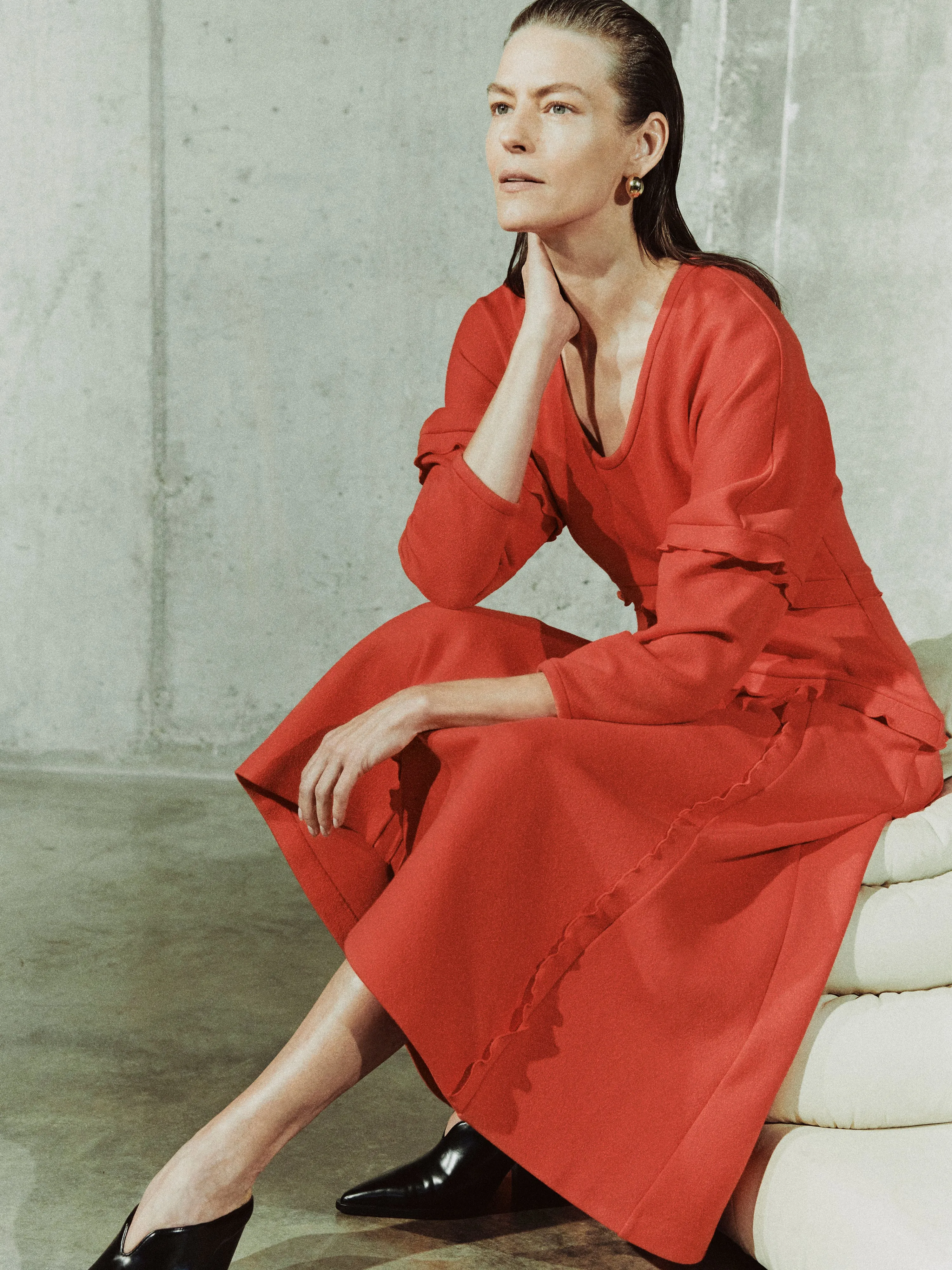 Crepe Scoop Neck Dress | Red sold by Jigsaw product image thumbnail 2