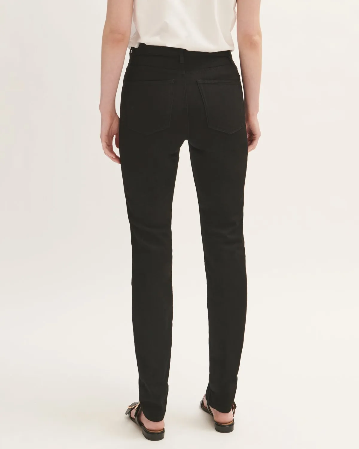 32 Inch Hampton Slim Tapered Jean | Black sold by Jigsaw product image thumbnail 3