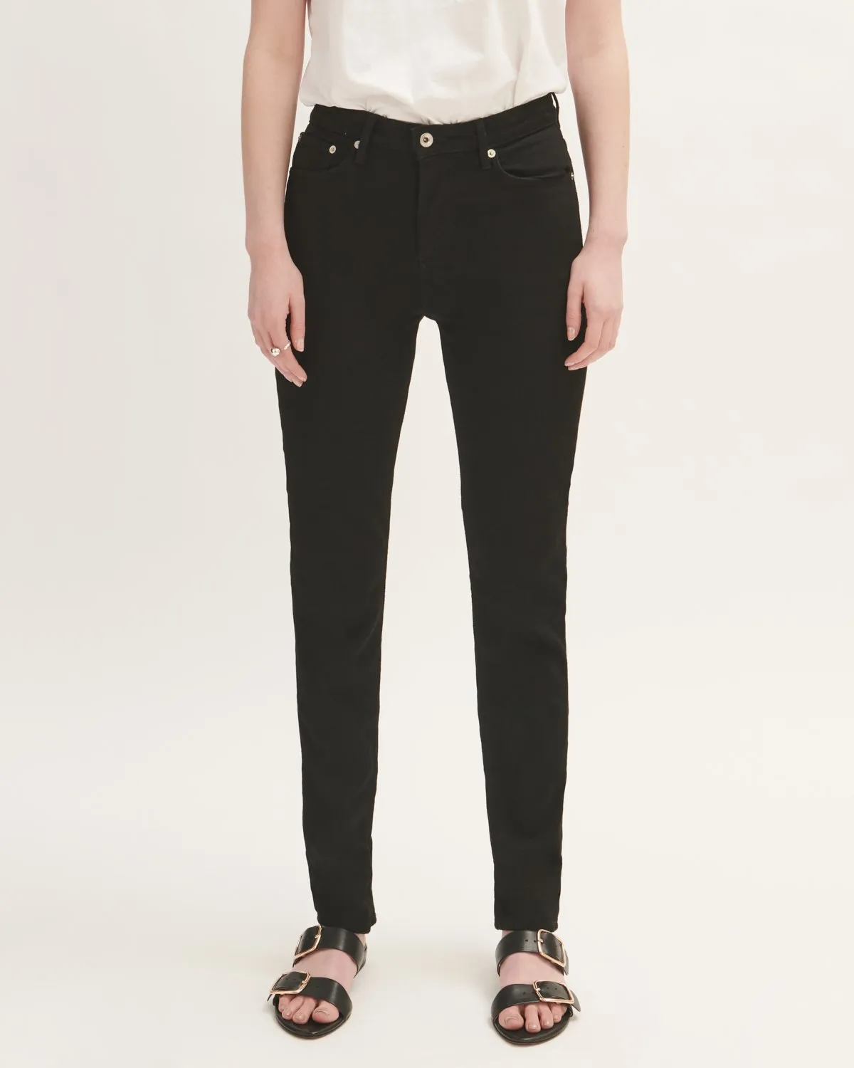 32 Inch Hampton Slim Tapered Jean | Black sold by Jigsaw