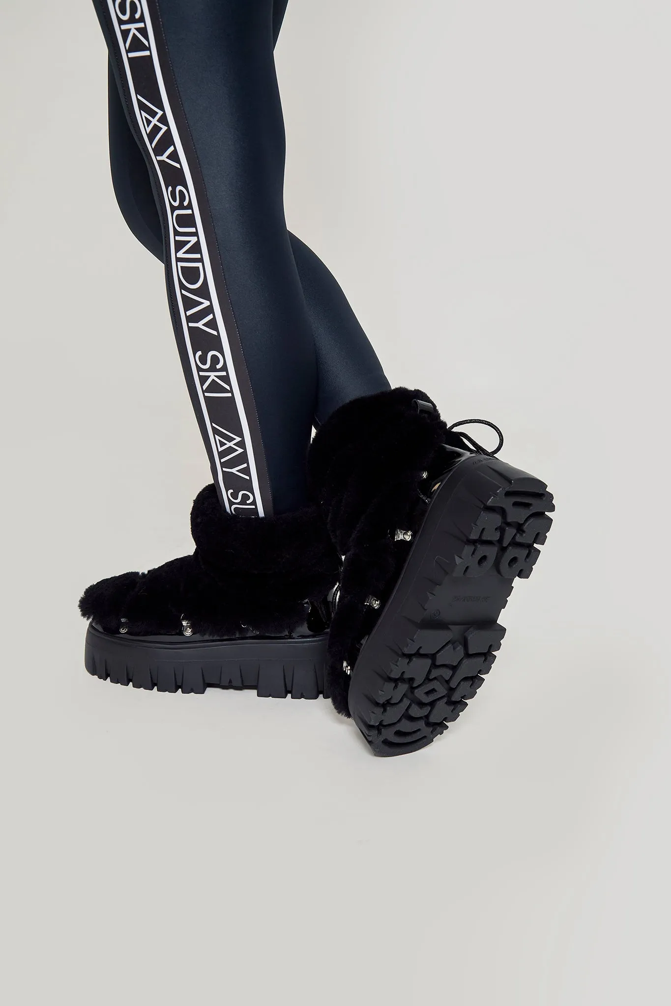 Lug Tread Shearling Snow Boots - Short Black sold by My Sunday Ski product image thumbnail 2