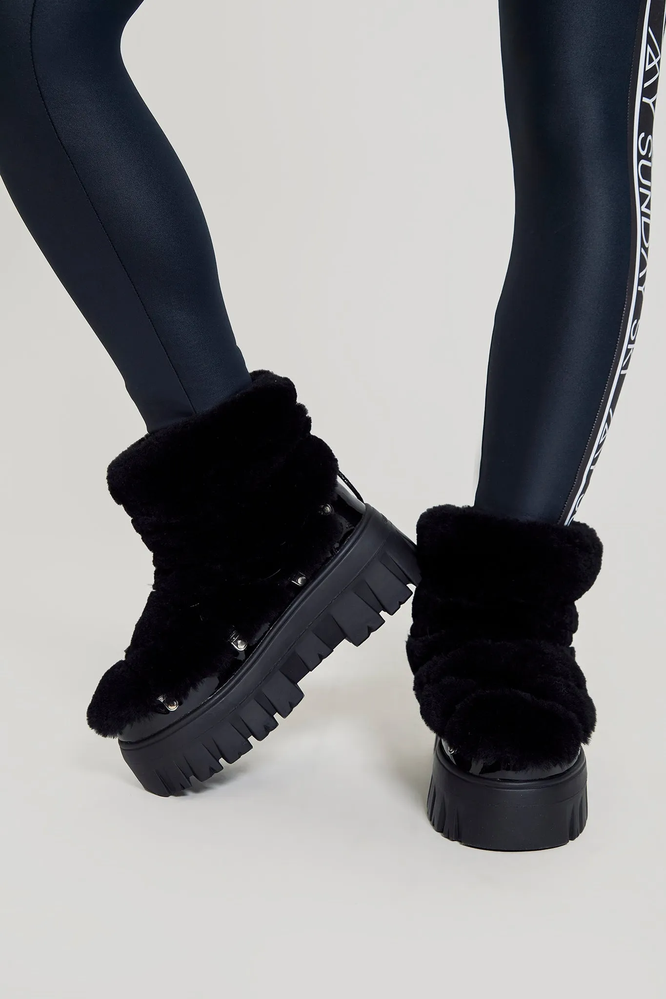 Lug Tread Shearling Snow Boots - Short Black sold by My Sunday Ski